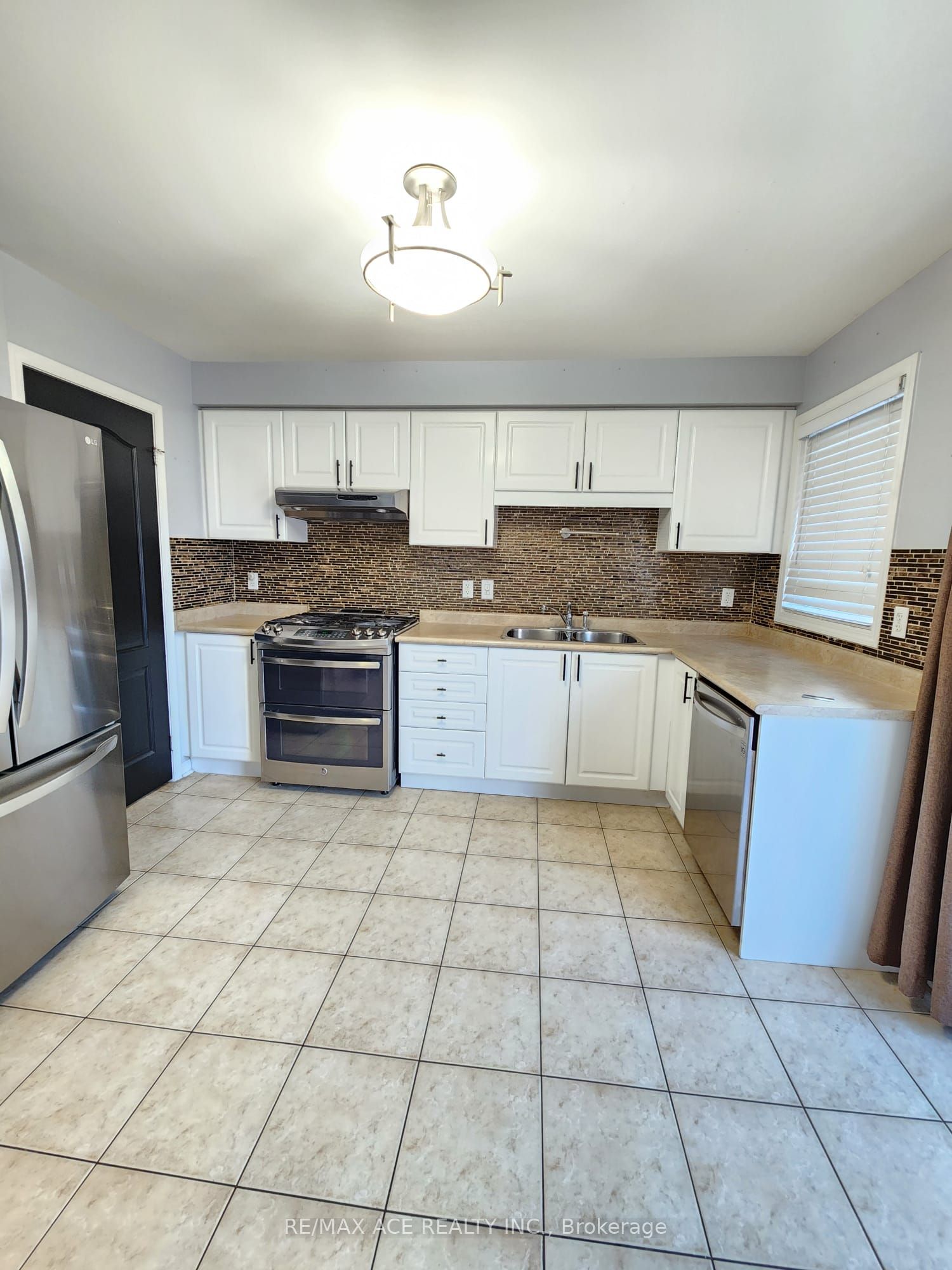 MLS #W12394814 image #8