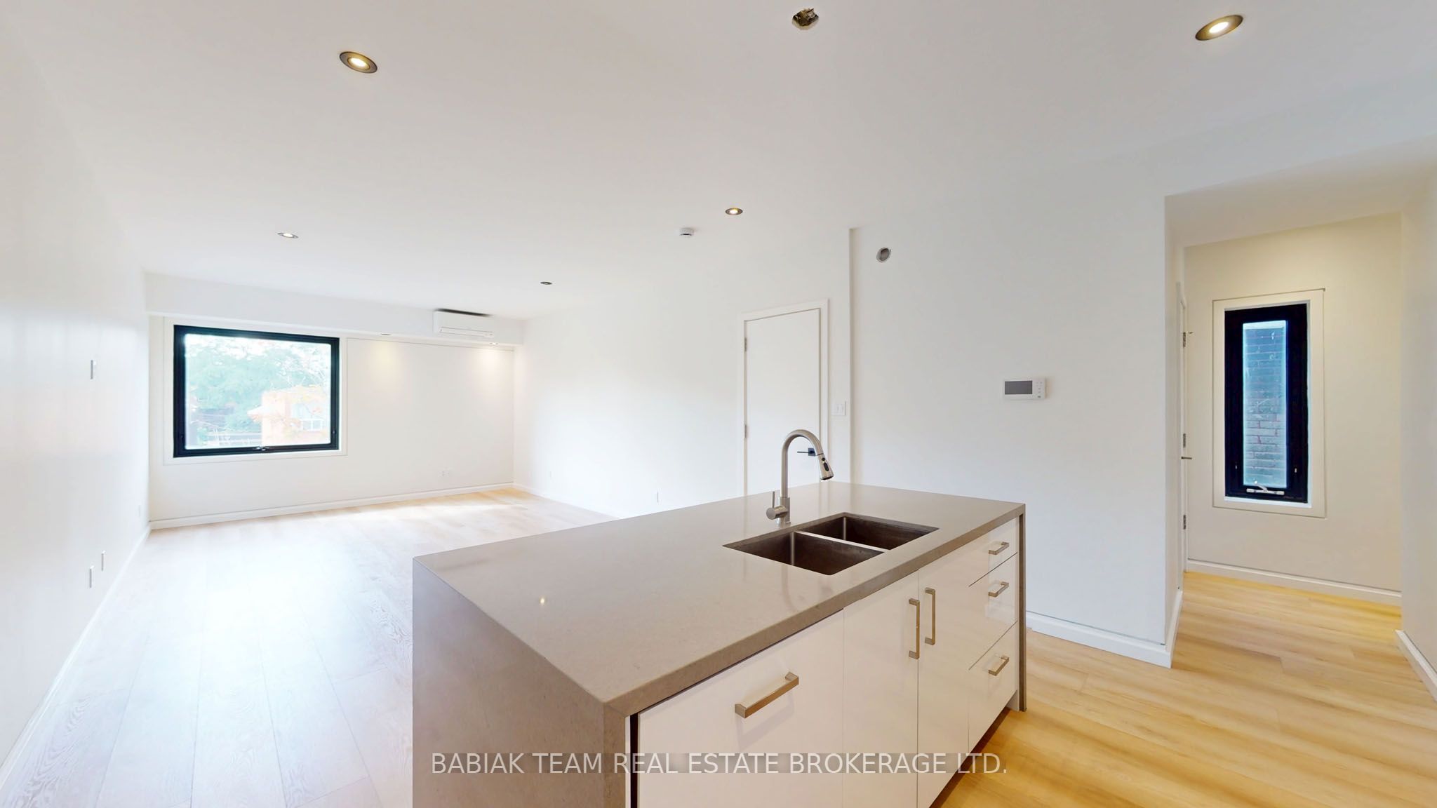 MLS #W12395336 image #1