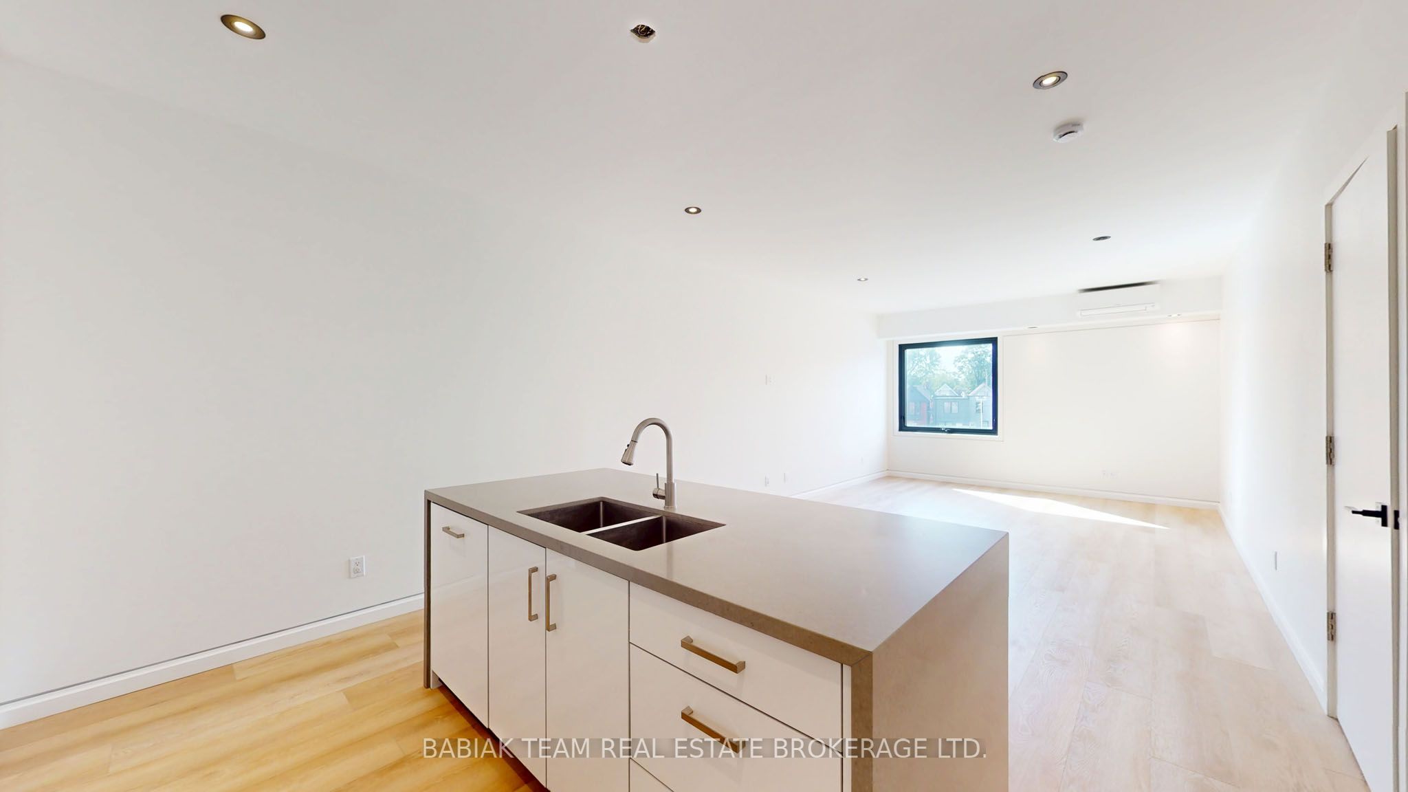 MLS #W12395336 image #2