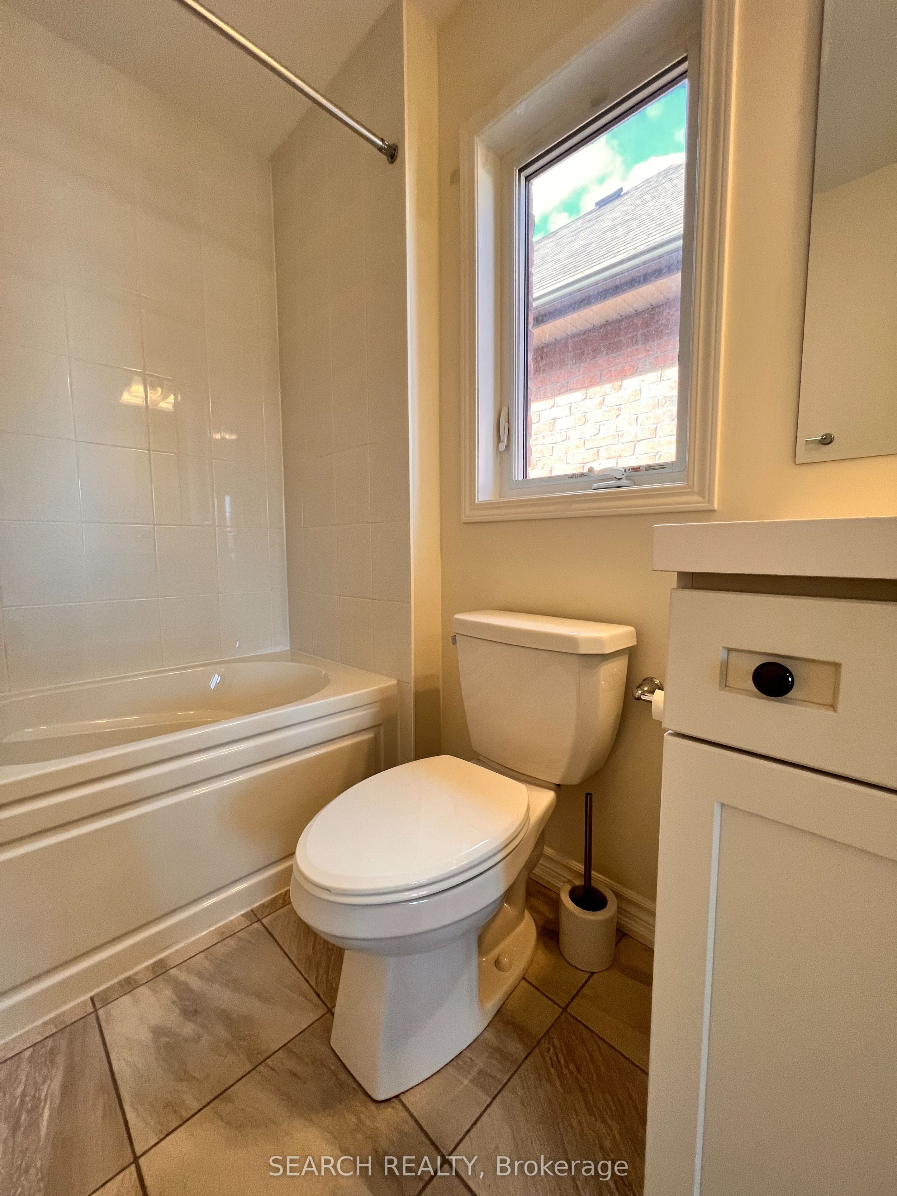 MLS #W12395781 image #5