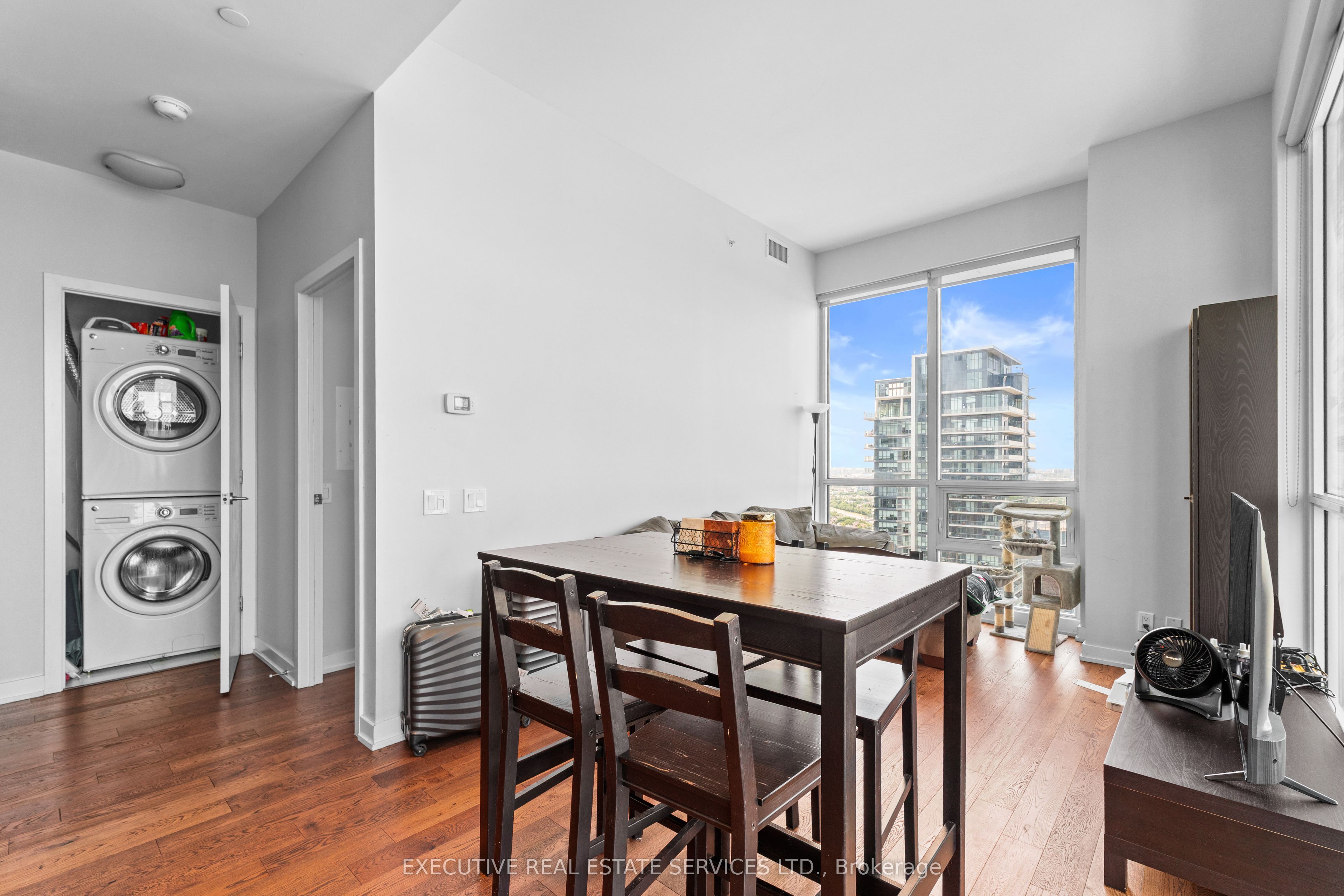 MLS #W12396069 image #24