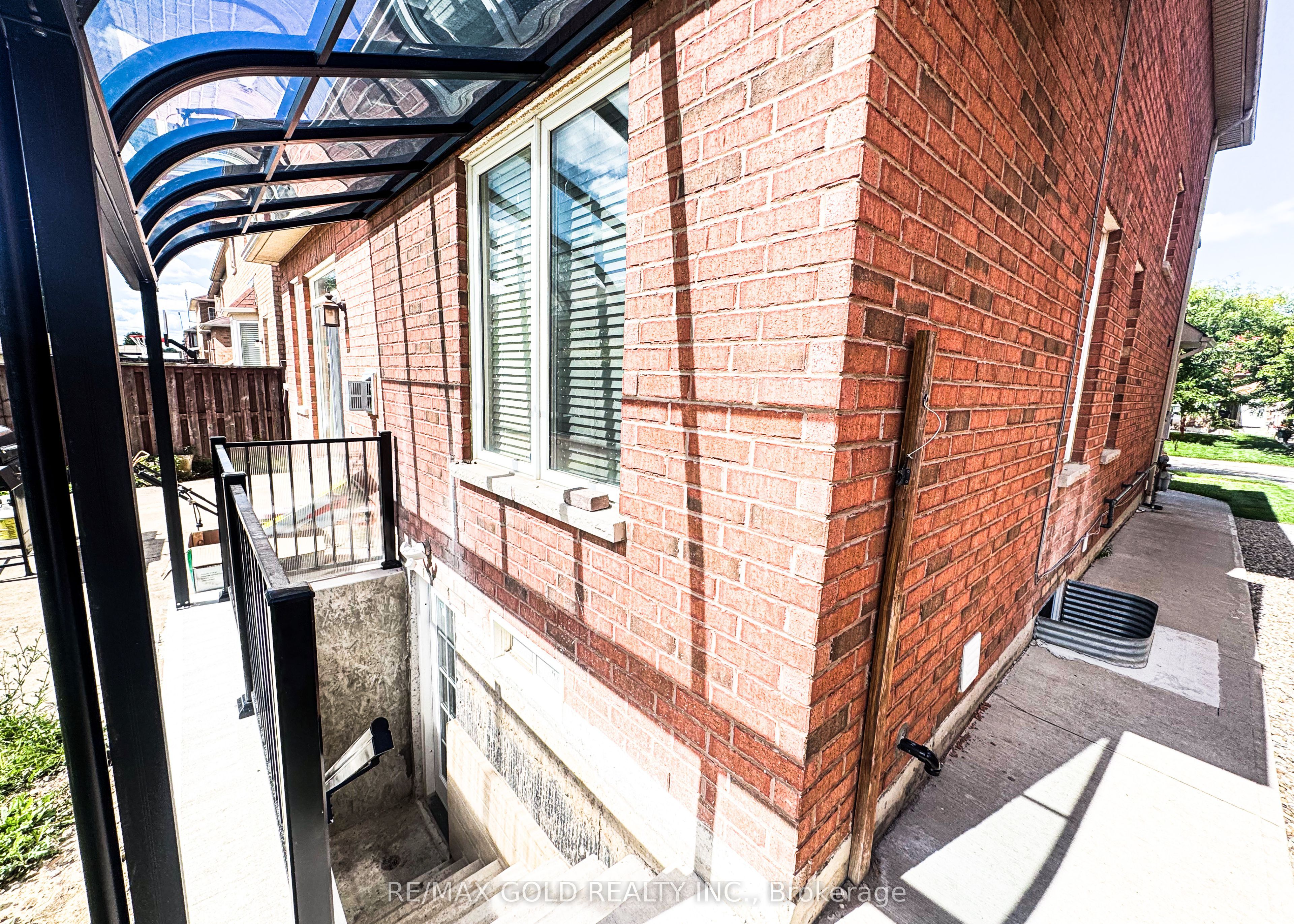 MLS #W12396279 image #8