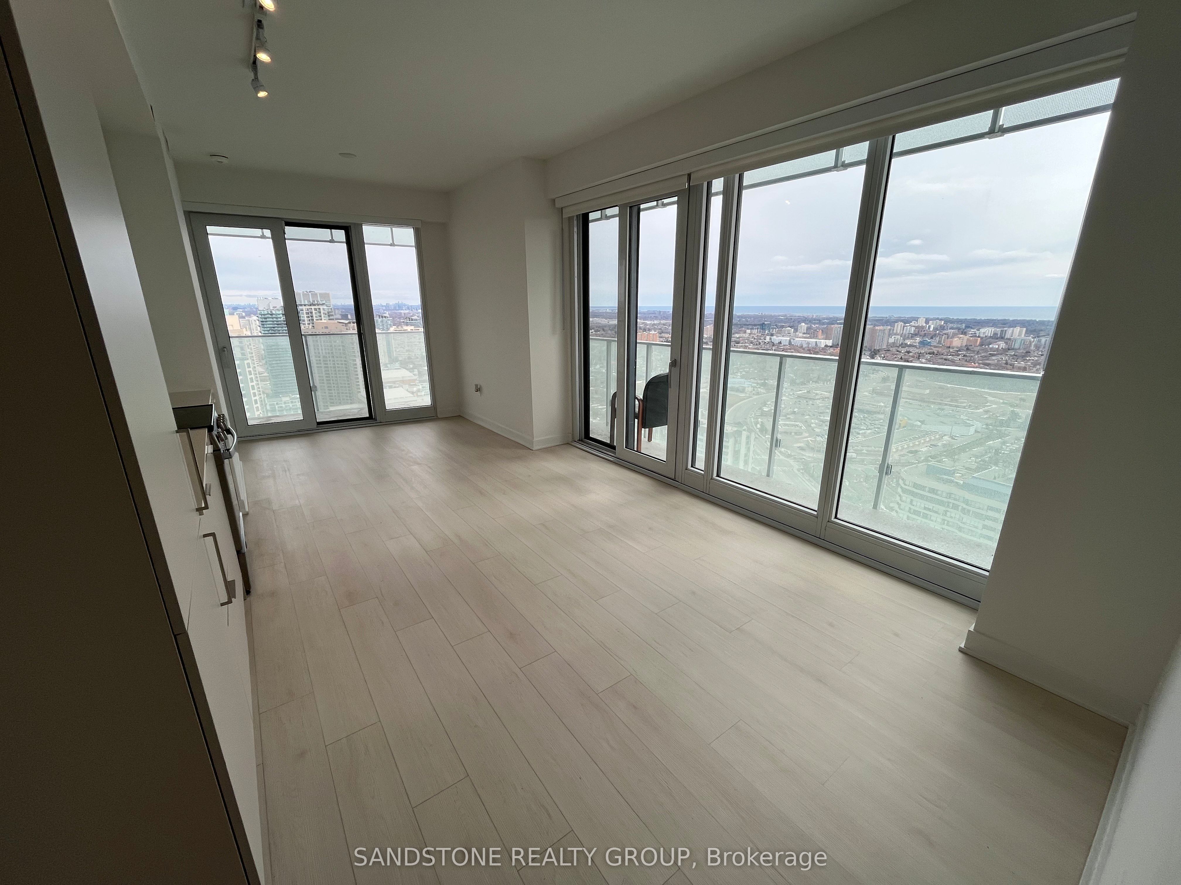 MLS #W12396625 image #2