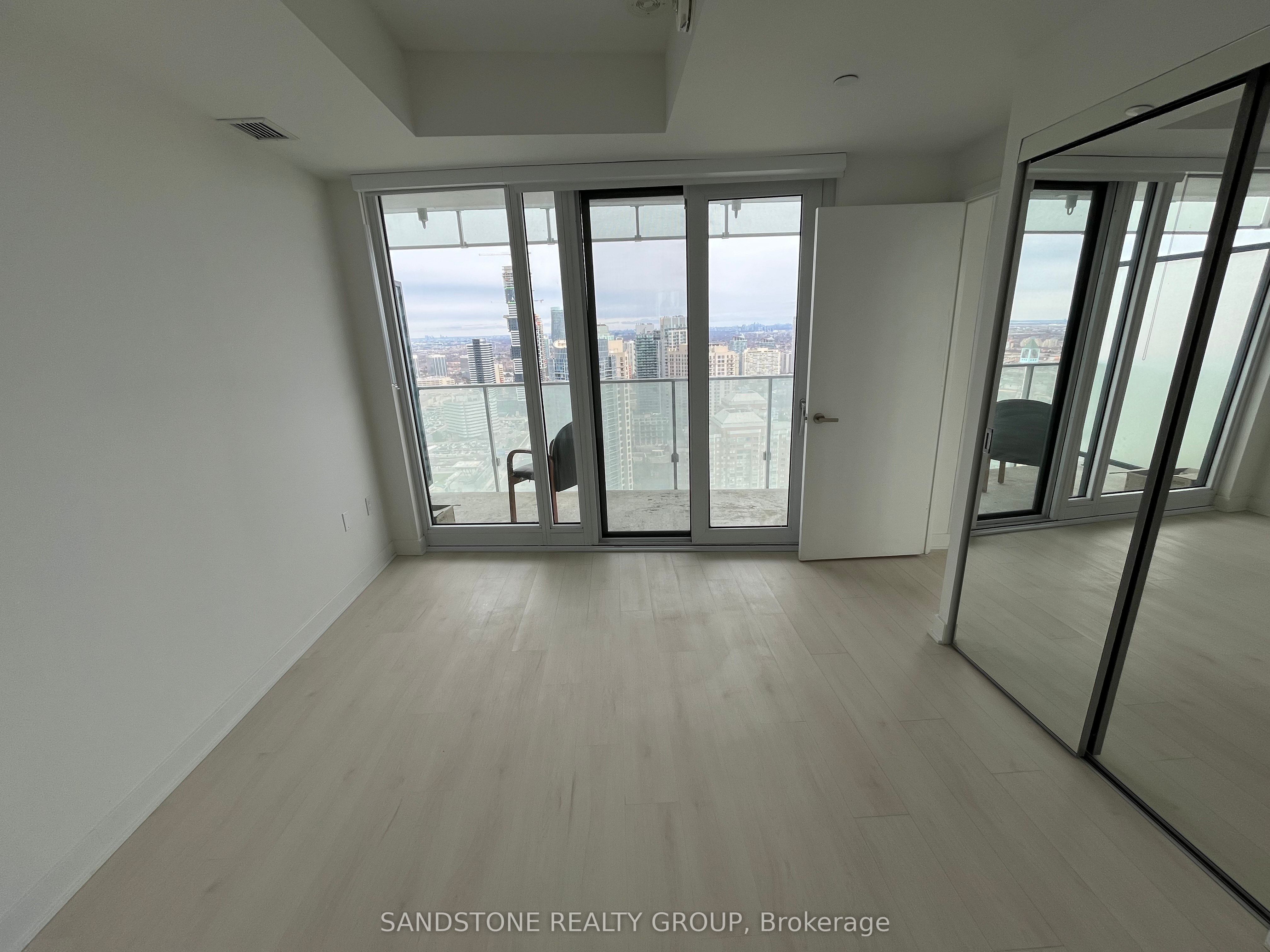 MLS #W12396625 image #4