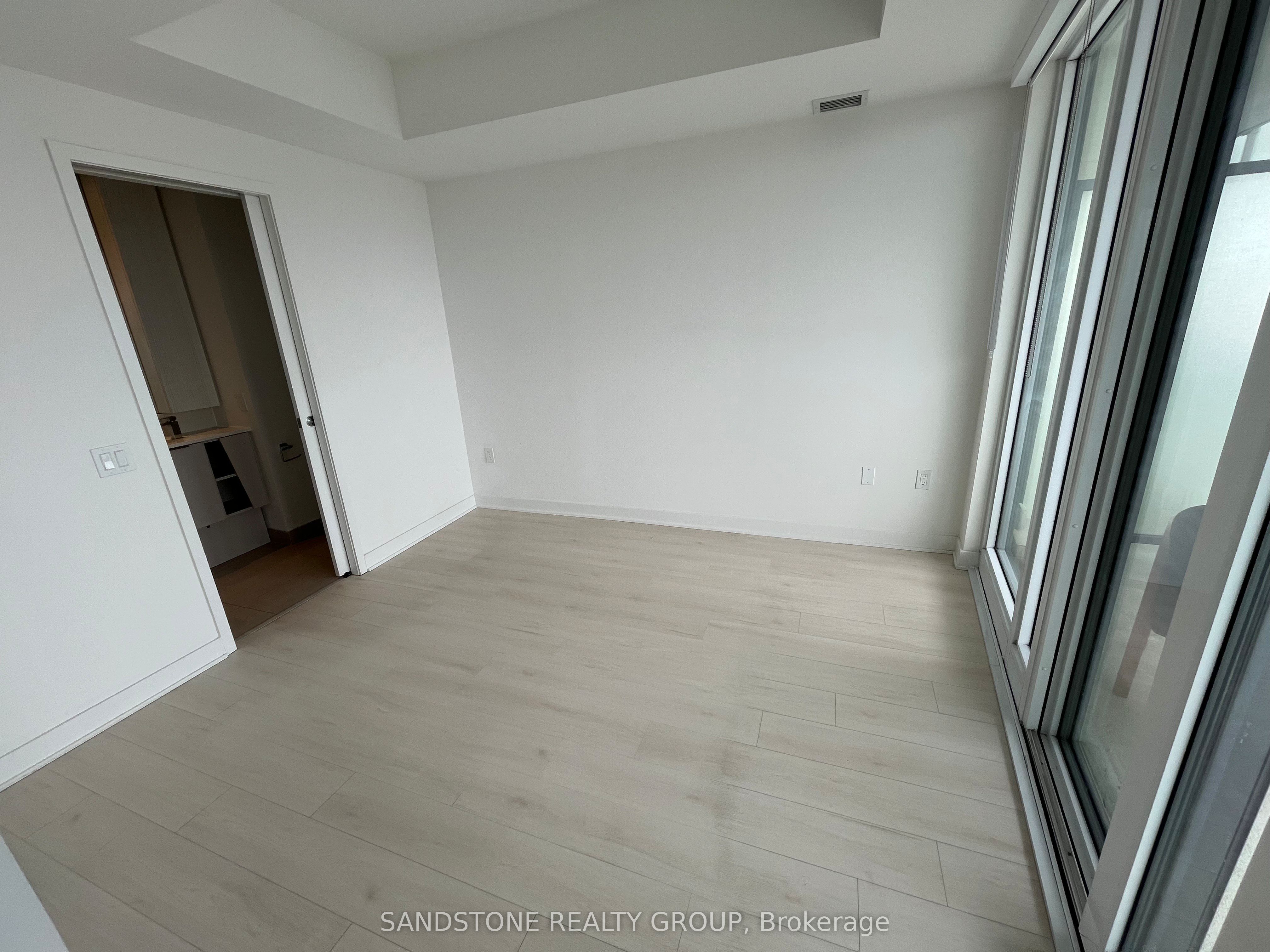 MLS #W12396625 image #5