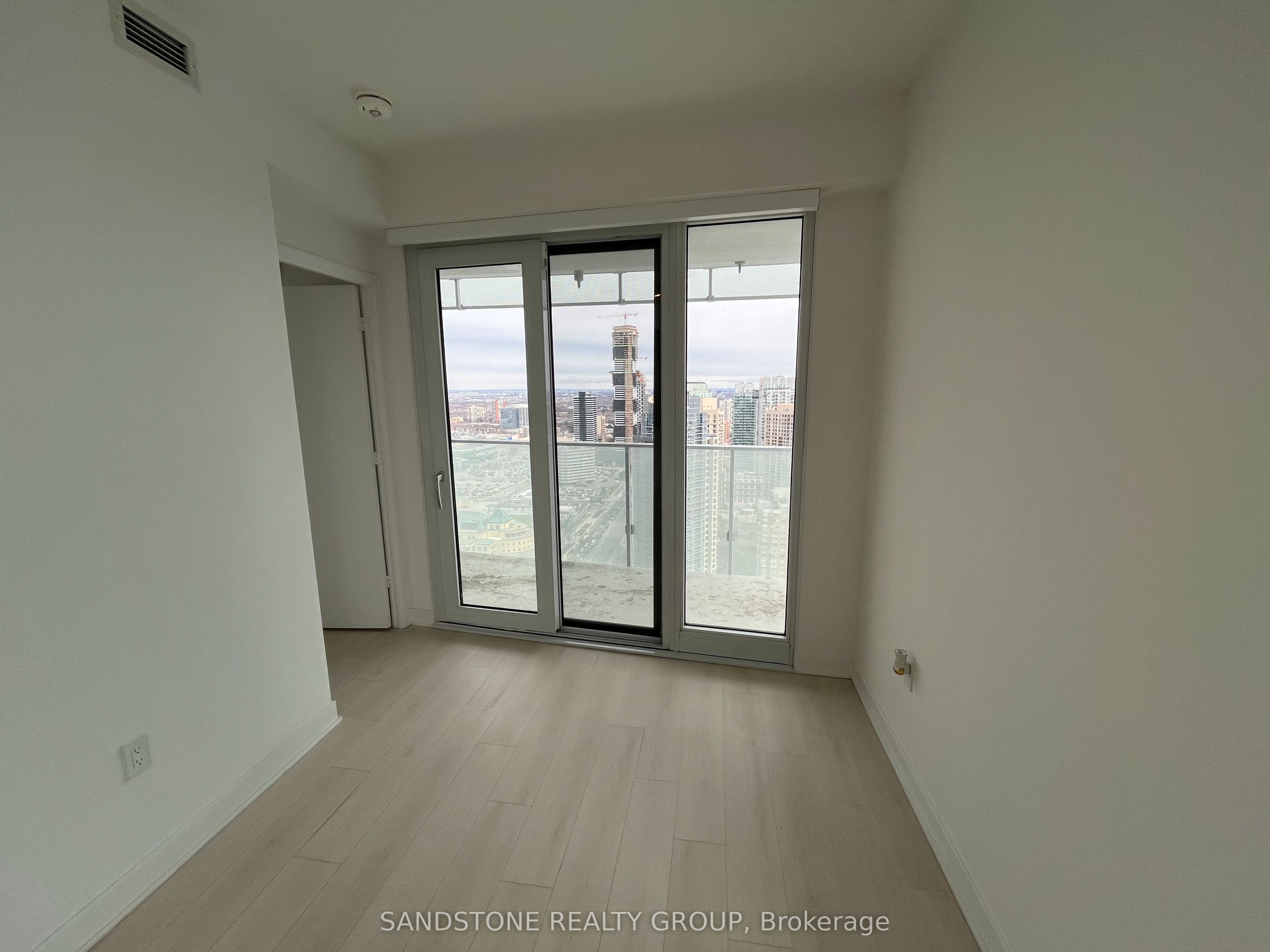 MLS #W12396625 image #9