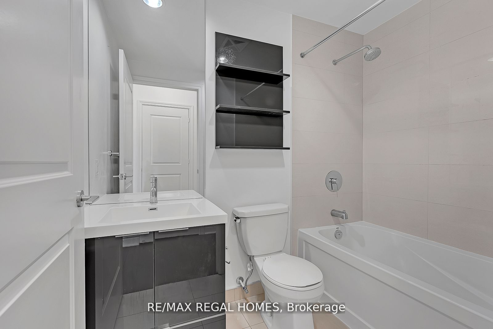 MLS #W12396970 image #5