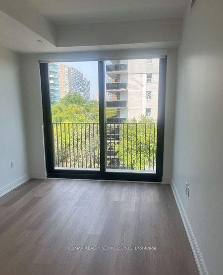 MLS #W12398032 image #5