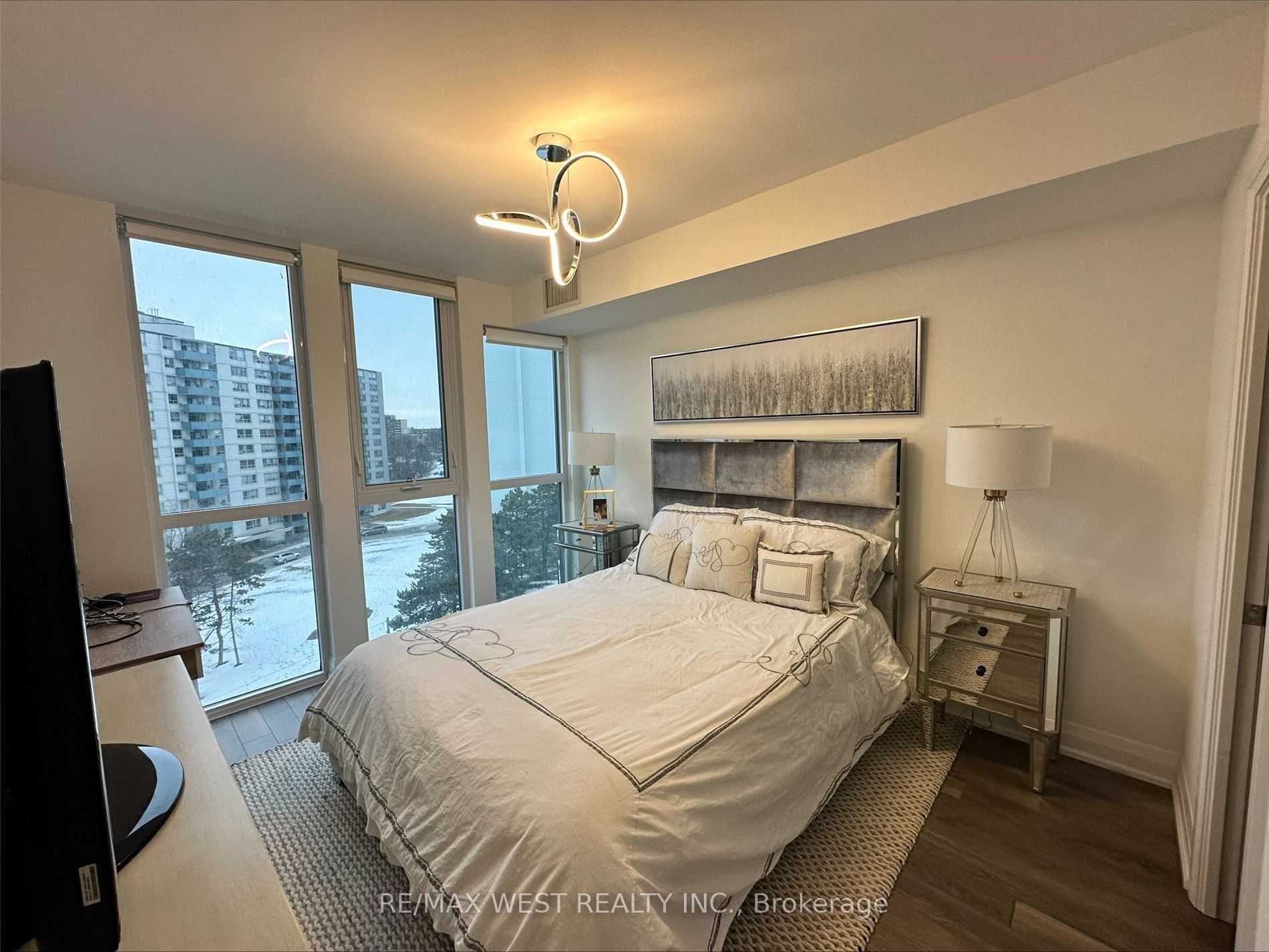 MLS #W12398035 image #7