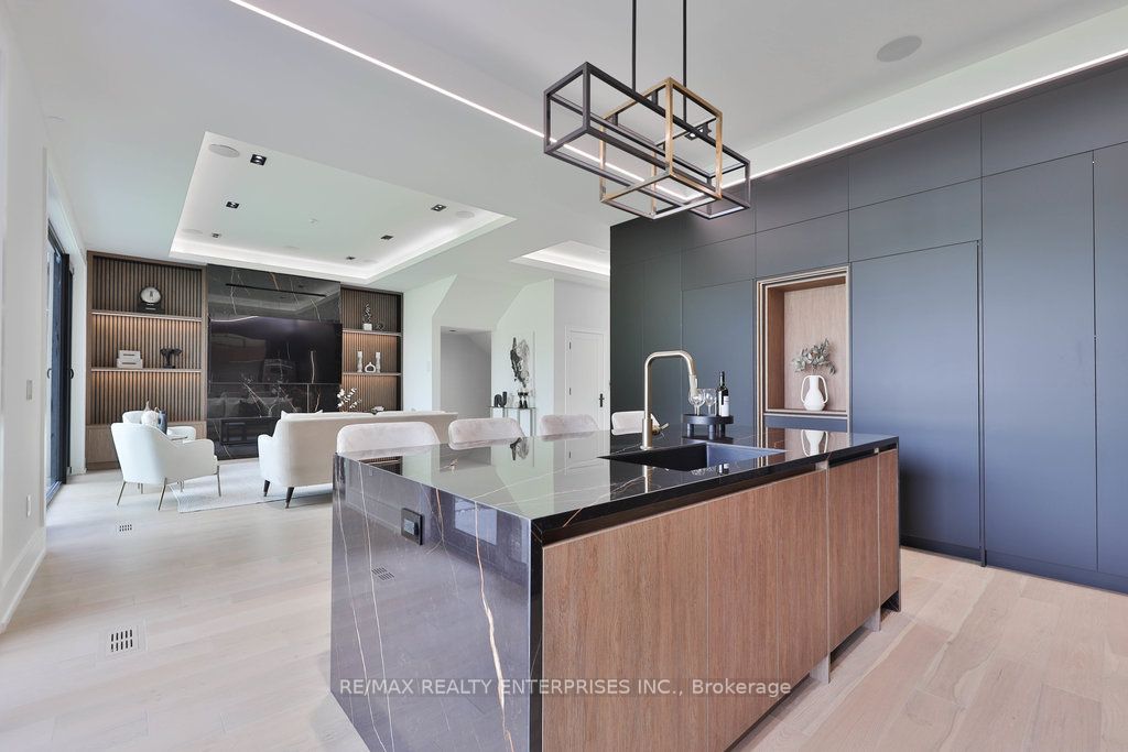 MLS #W12398620 image #10