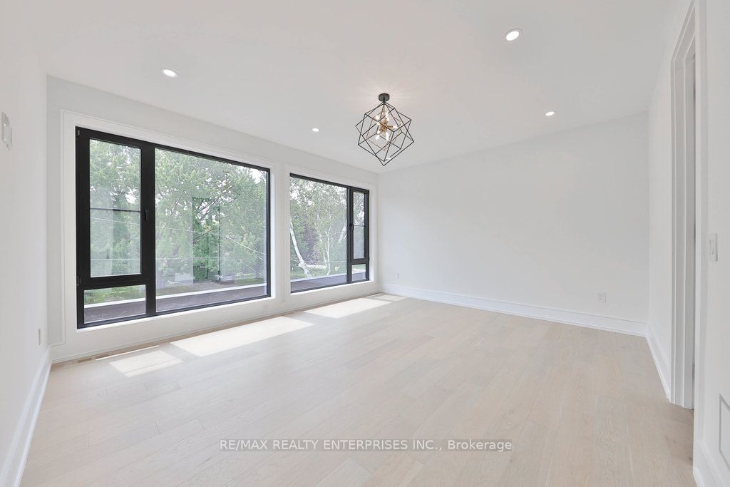 MLS #W12398620 image #27