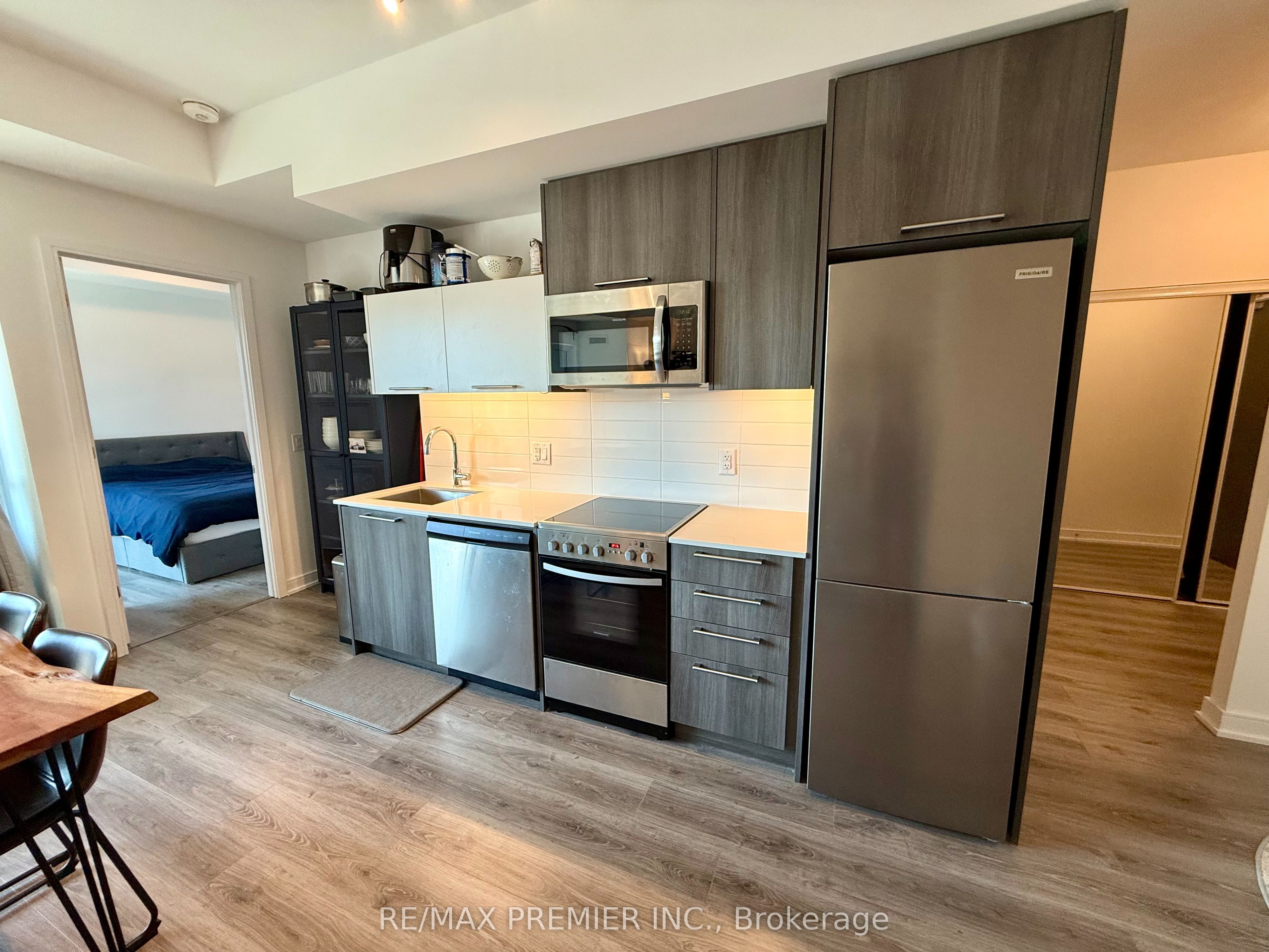 MLS #W12398901 image #10