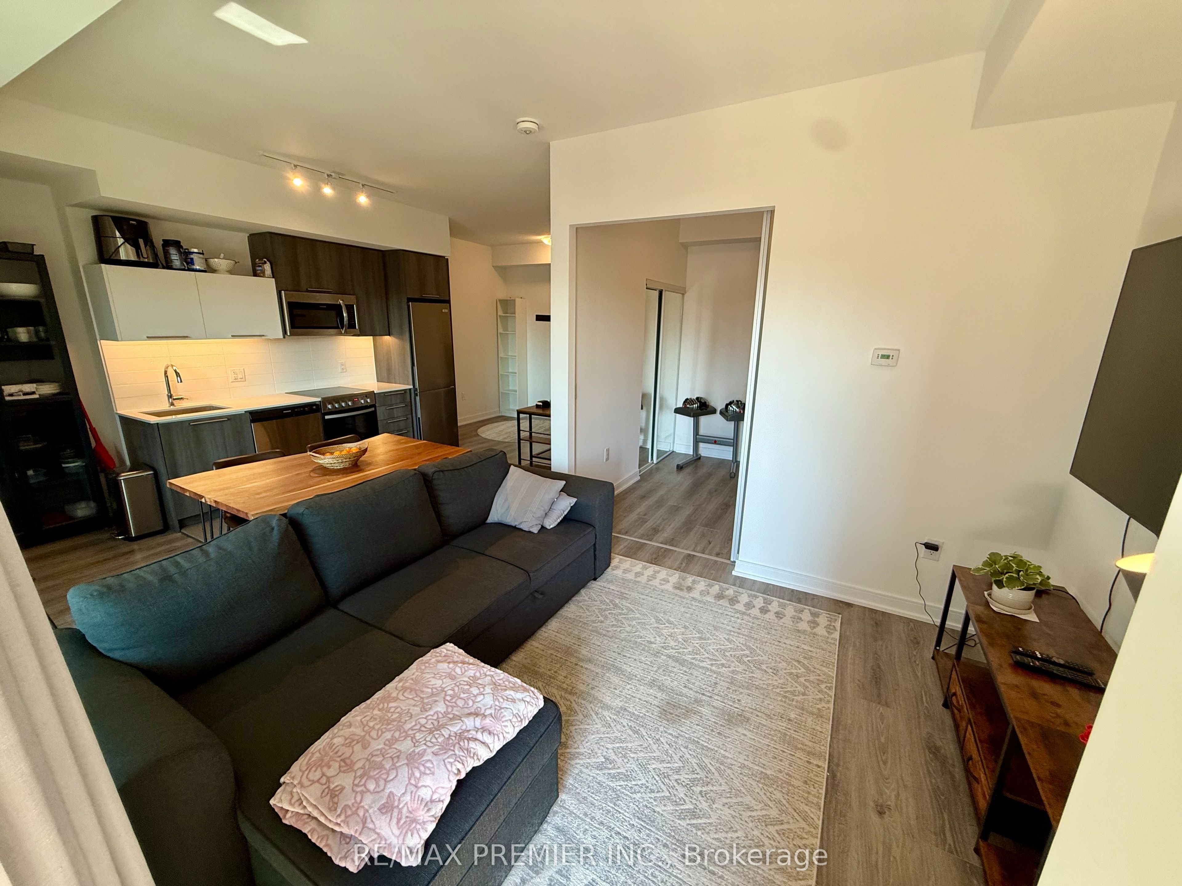 MLS #W12398901 image #11