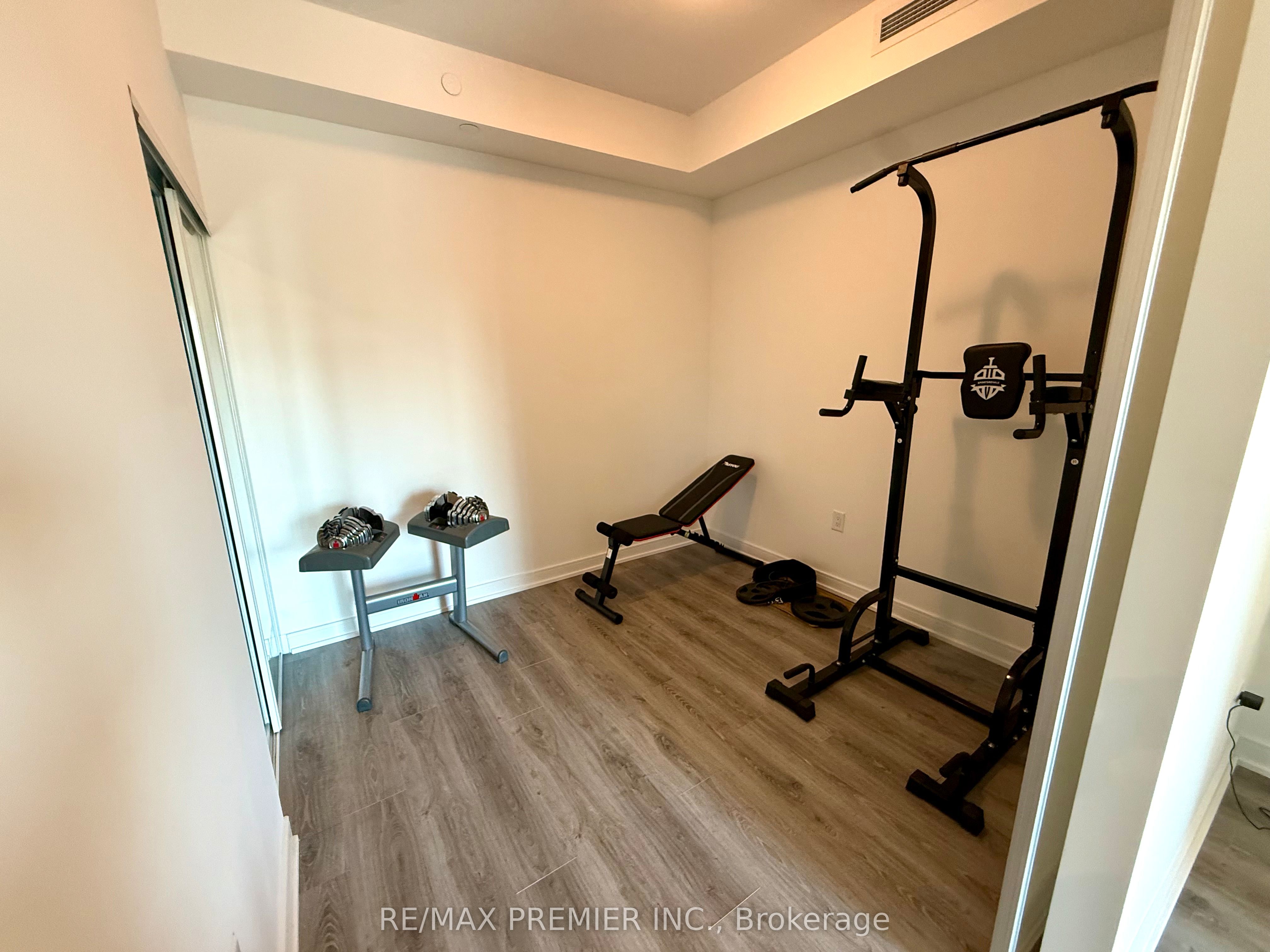 MLS #W12398901 image #15