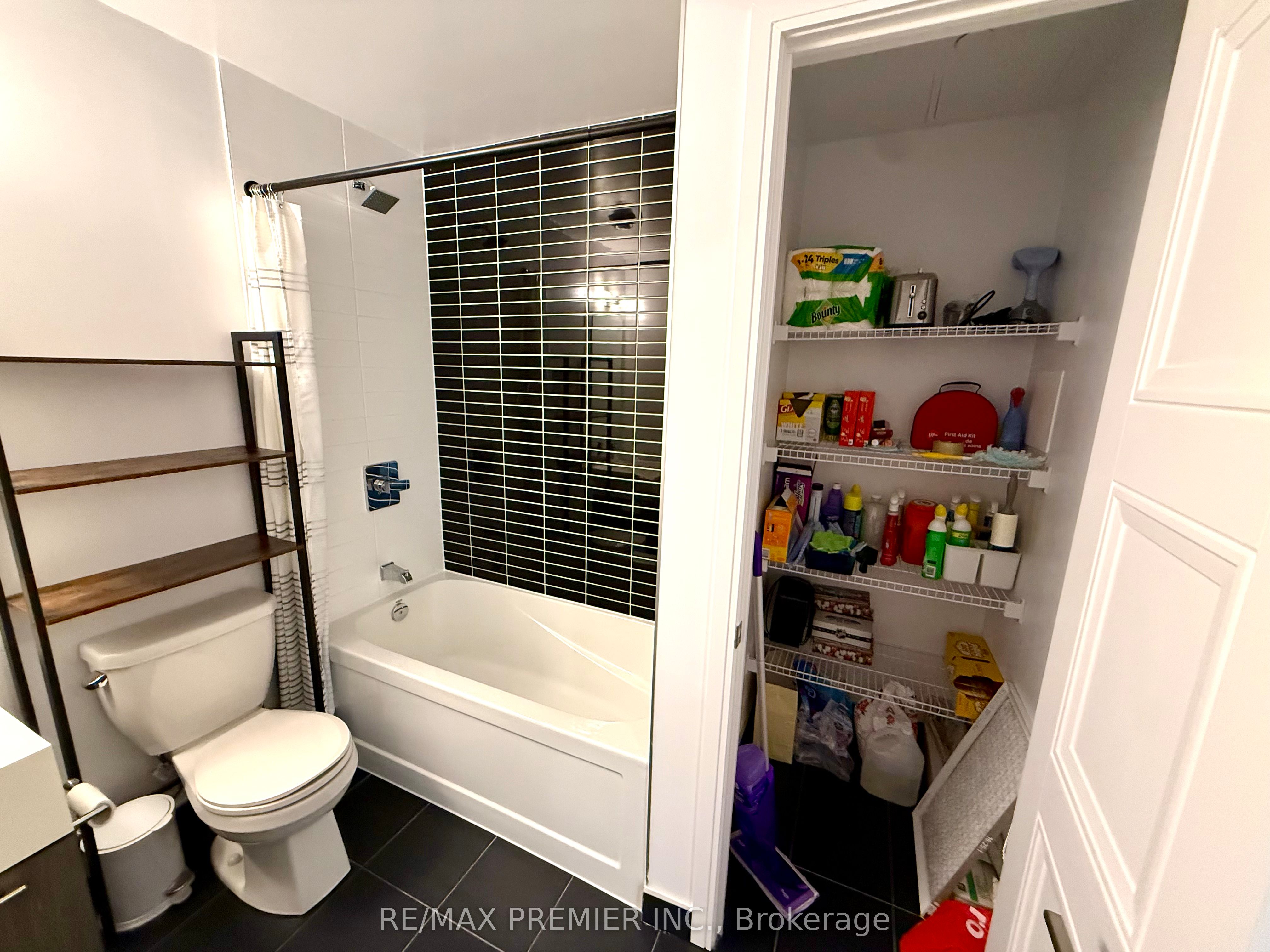 MLS #W12398901 image #7