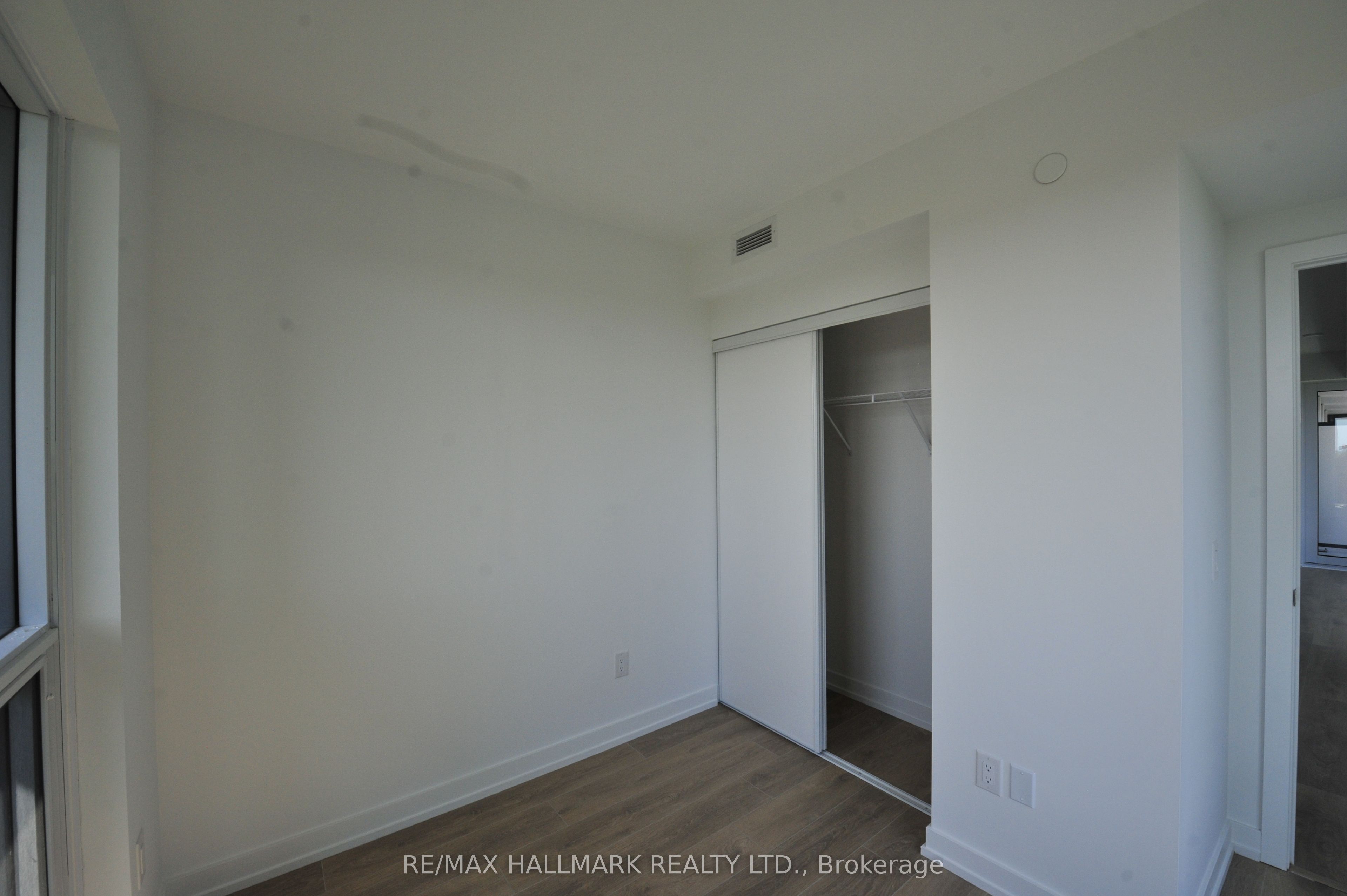 MLS #W12399002 image #15