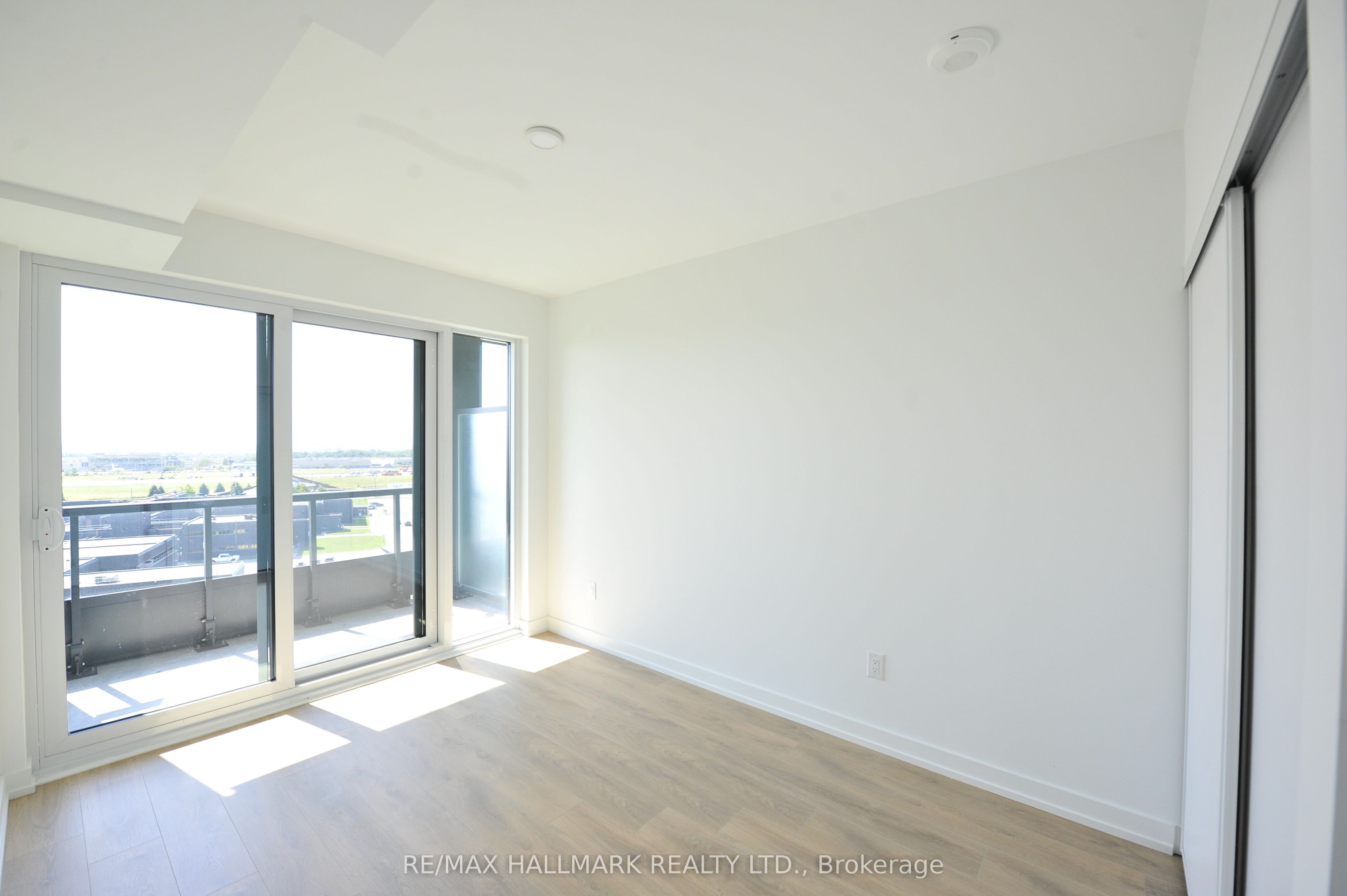 MLS #W12399002 image #16