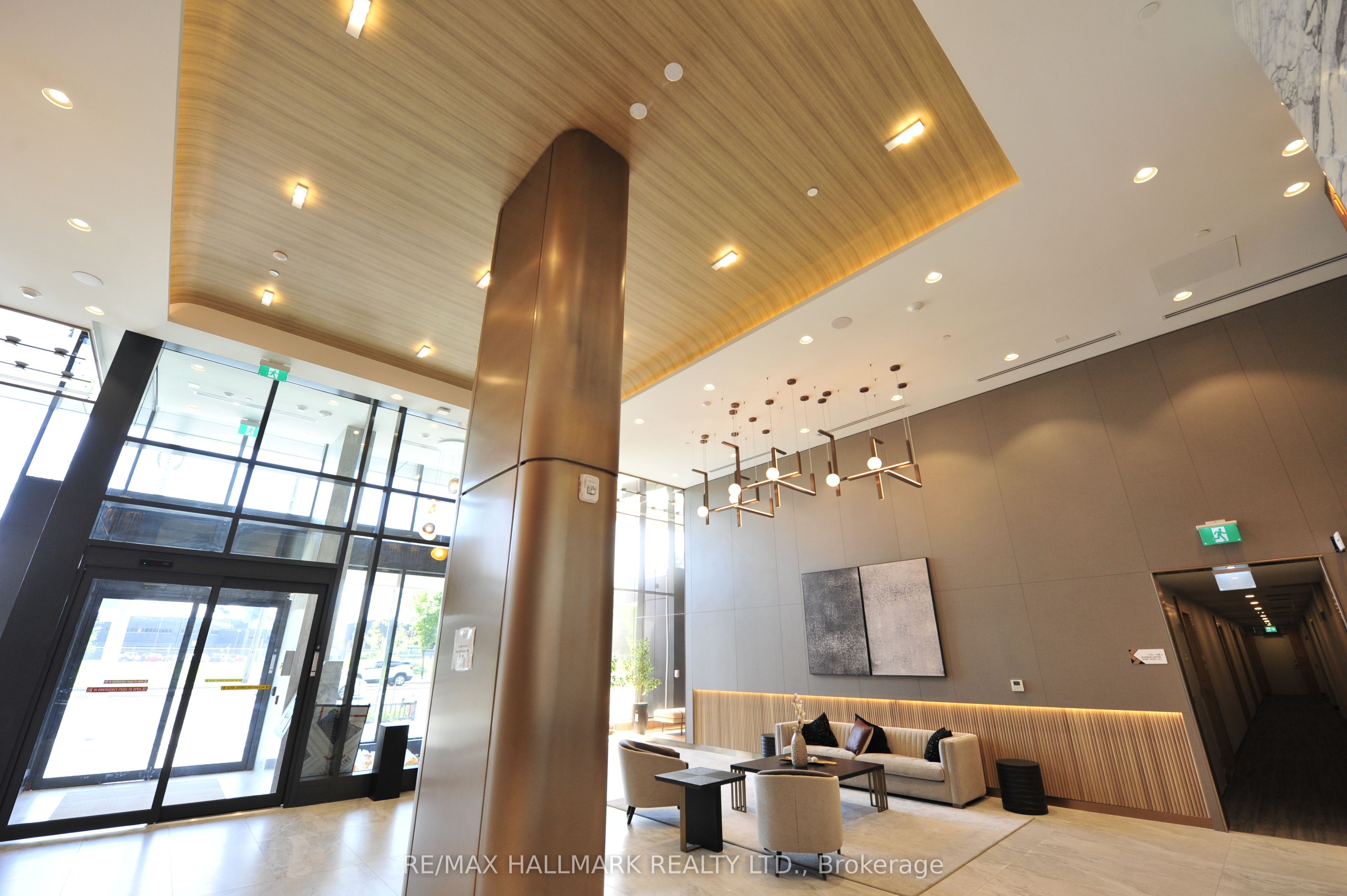 MLS #W12399002 image #2