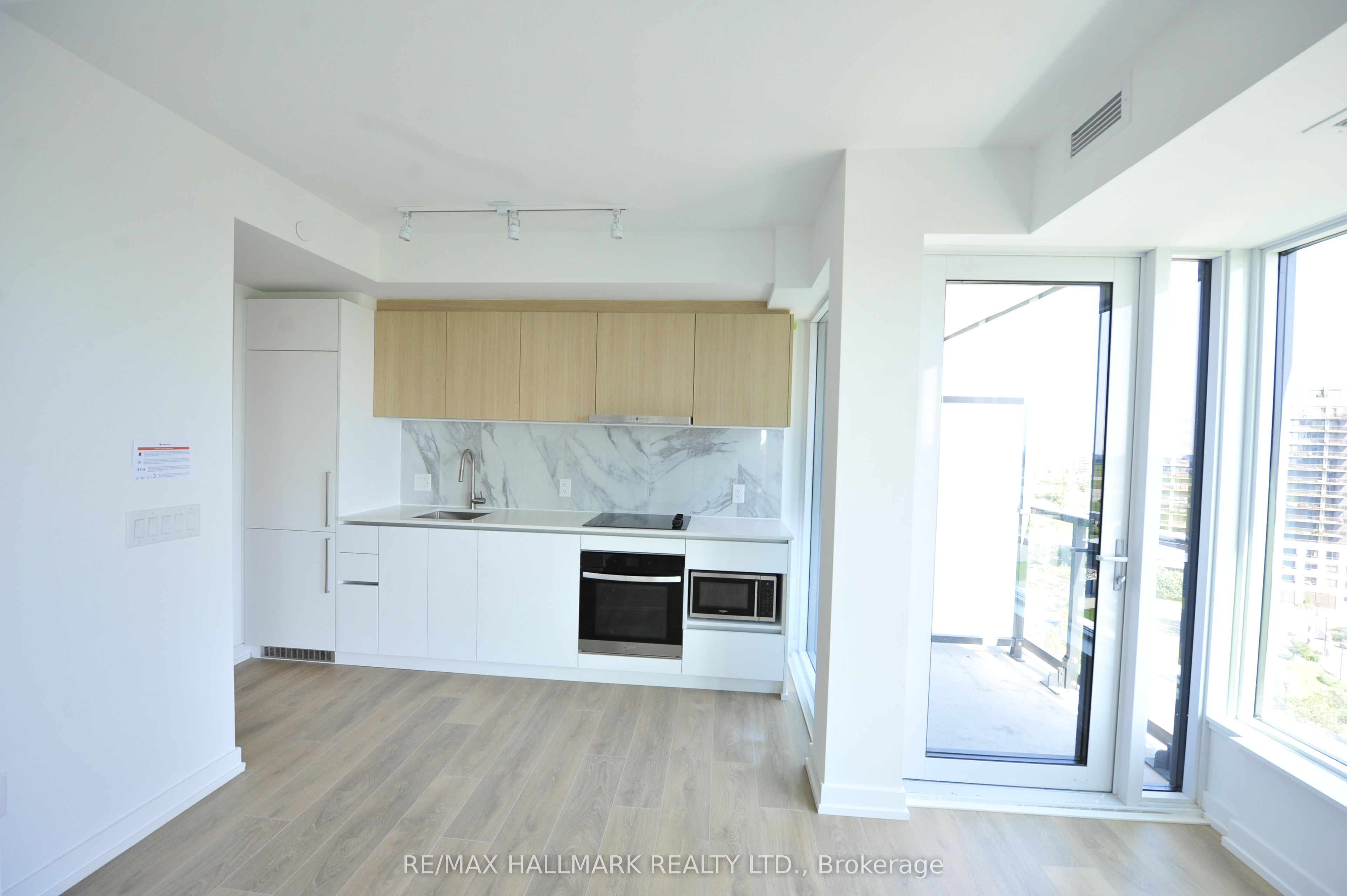 MLS #W12399002 image #21