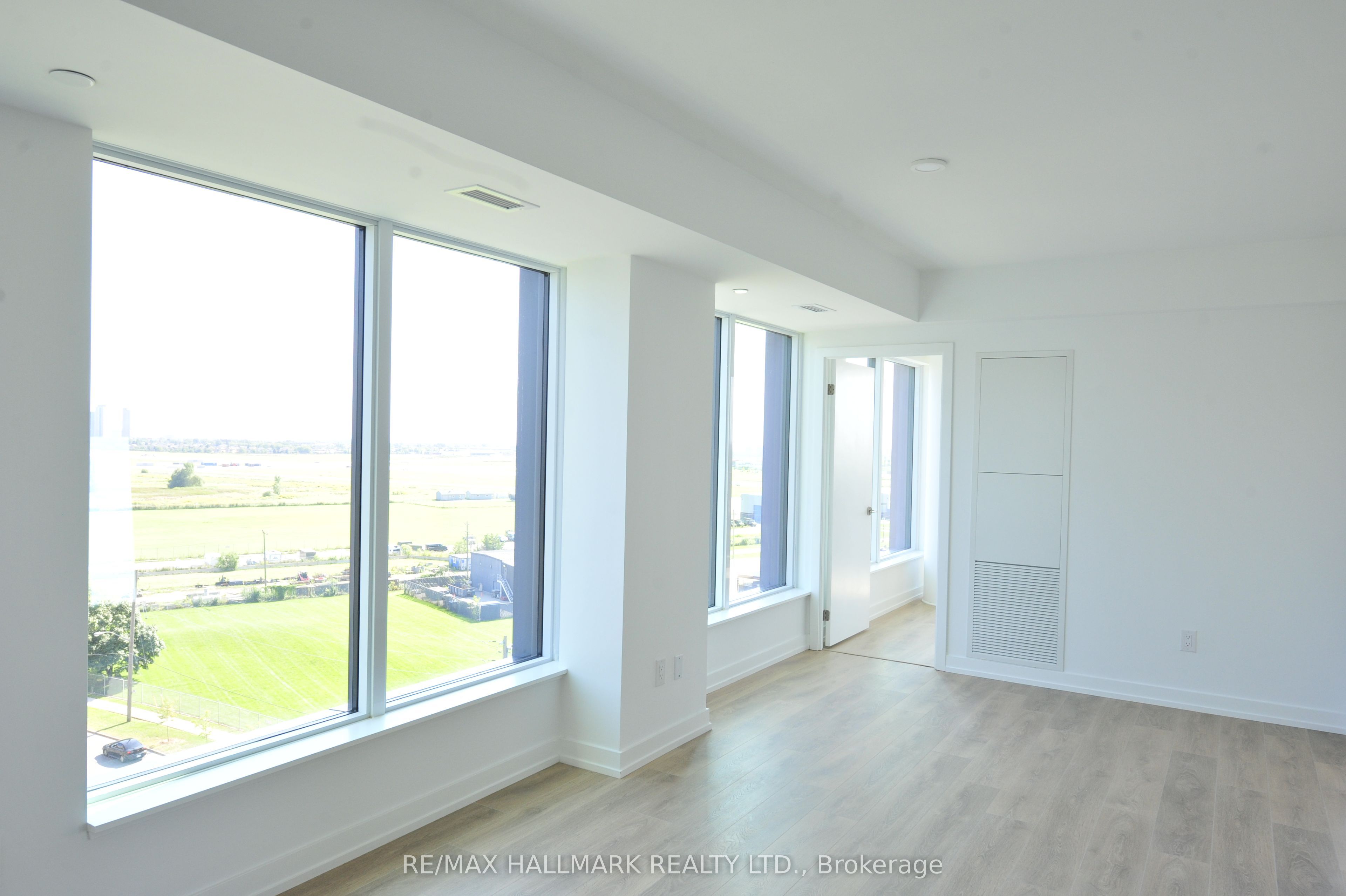 MLS #W12399002 image #22