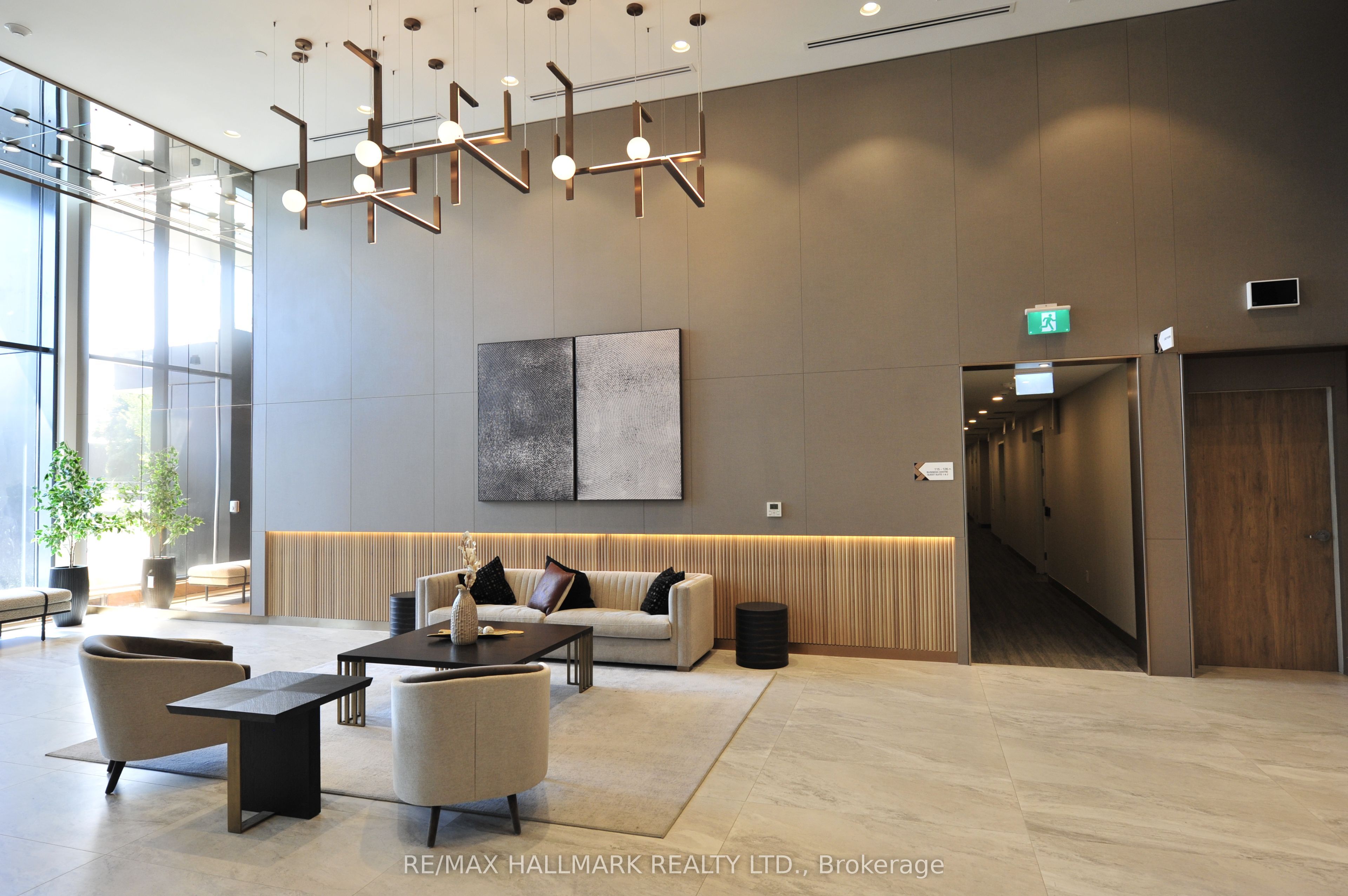 MLS #W12399002 image #3