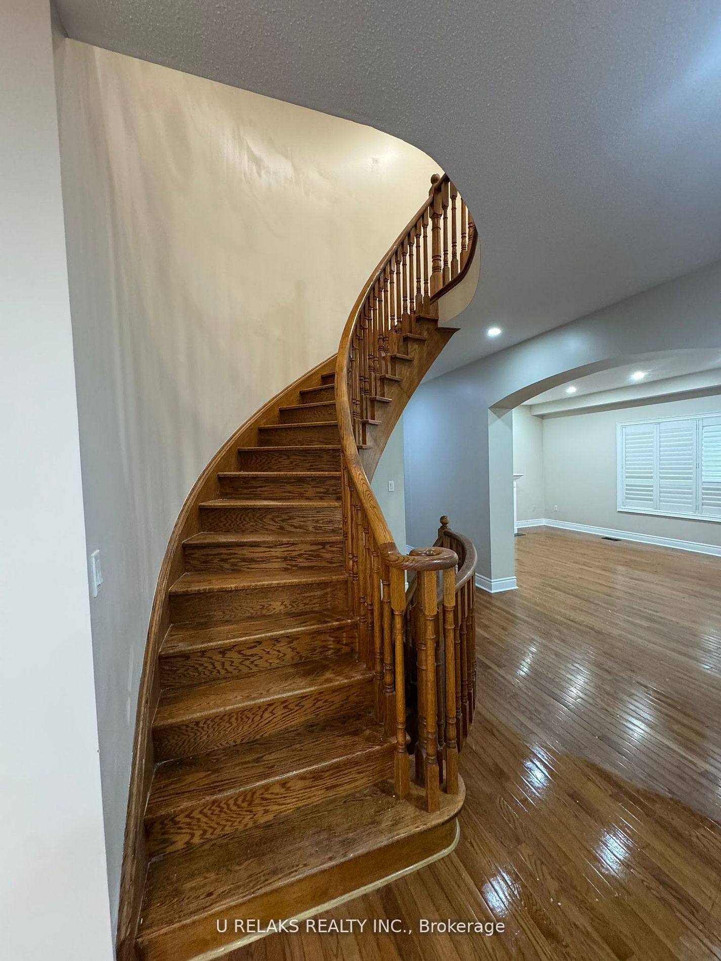 MLS #W12399377 image #3