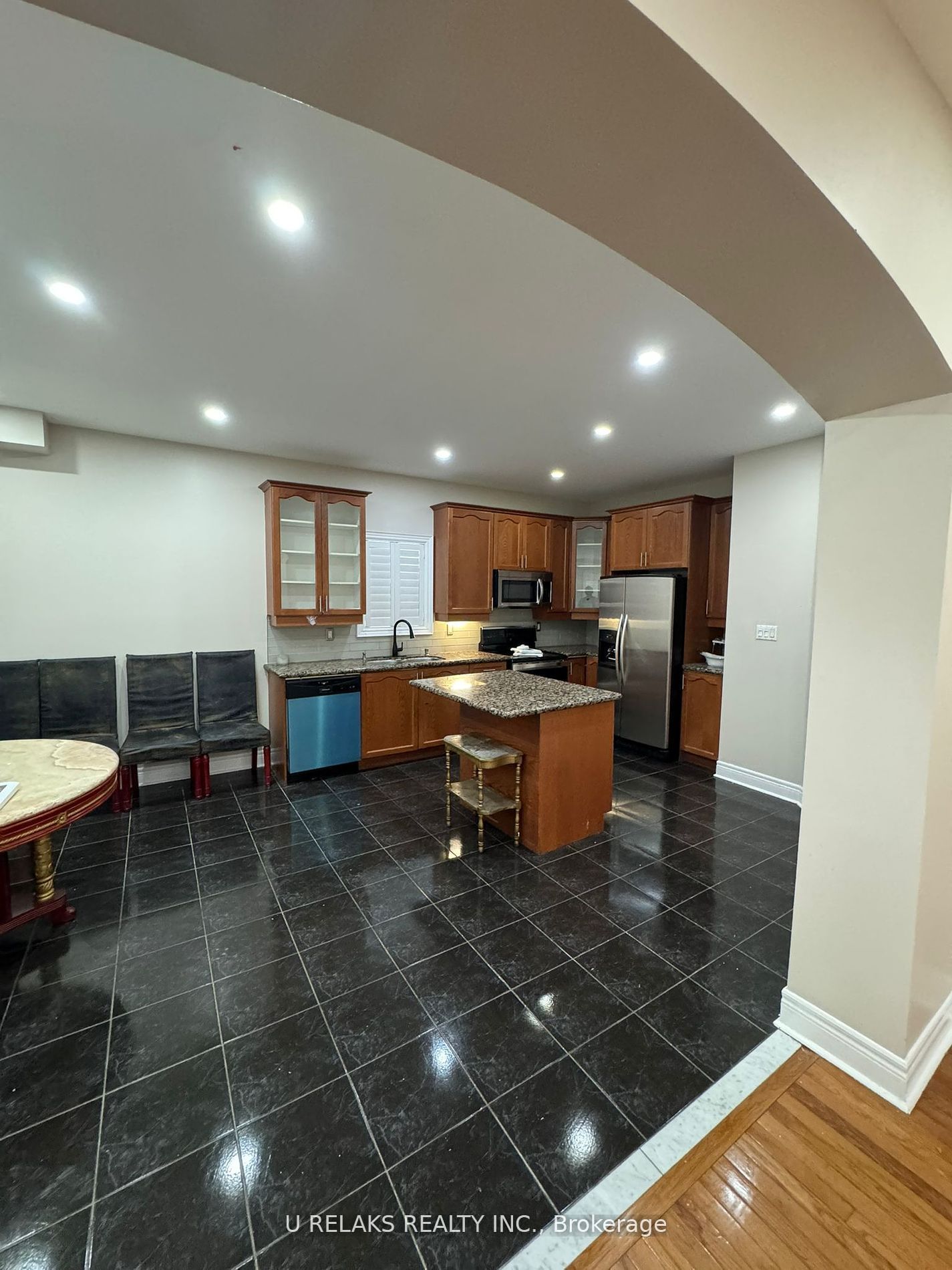 MLS #W12399377 image #4