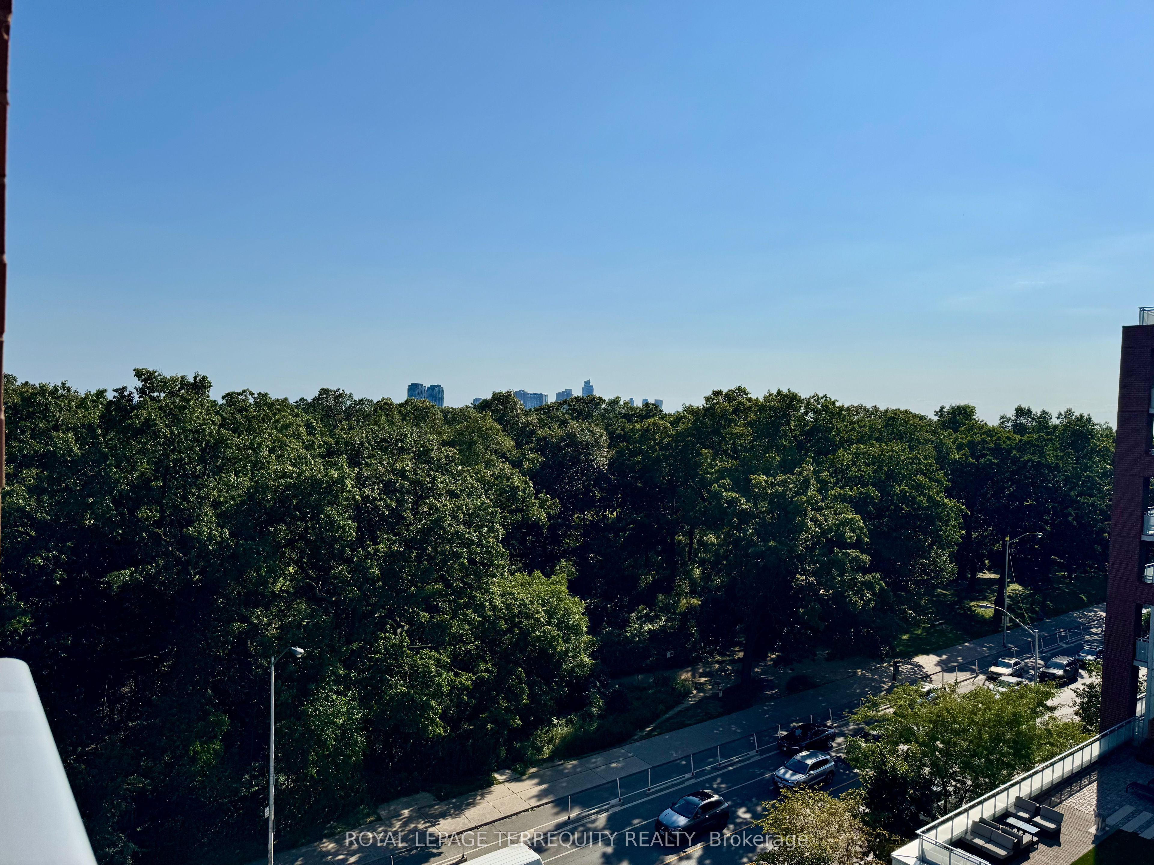 MLS #W12400028 image #8