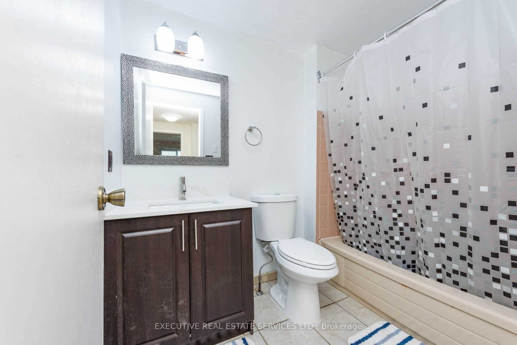 MLS #W12400094 image #13