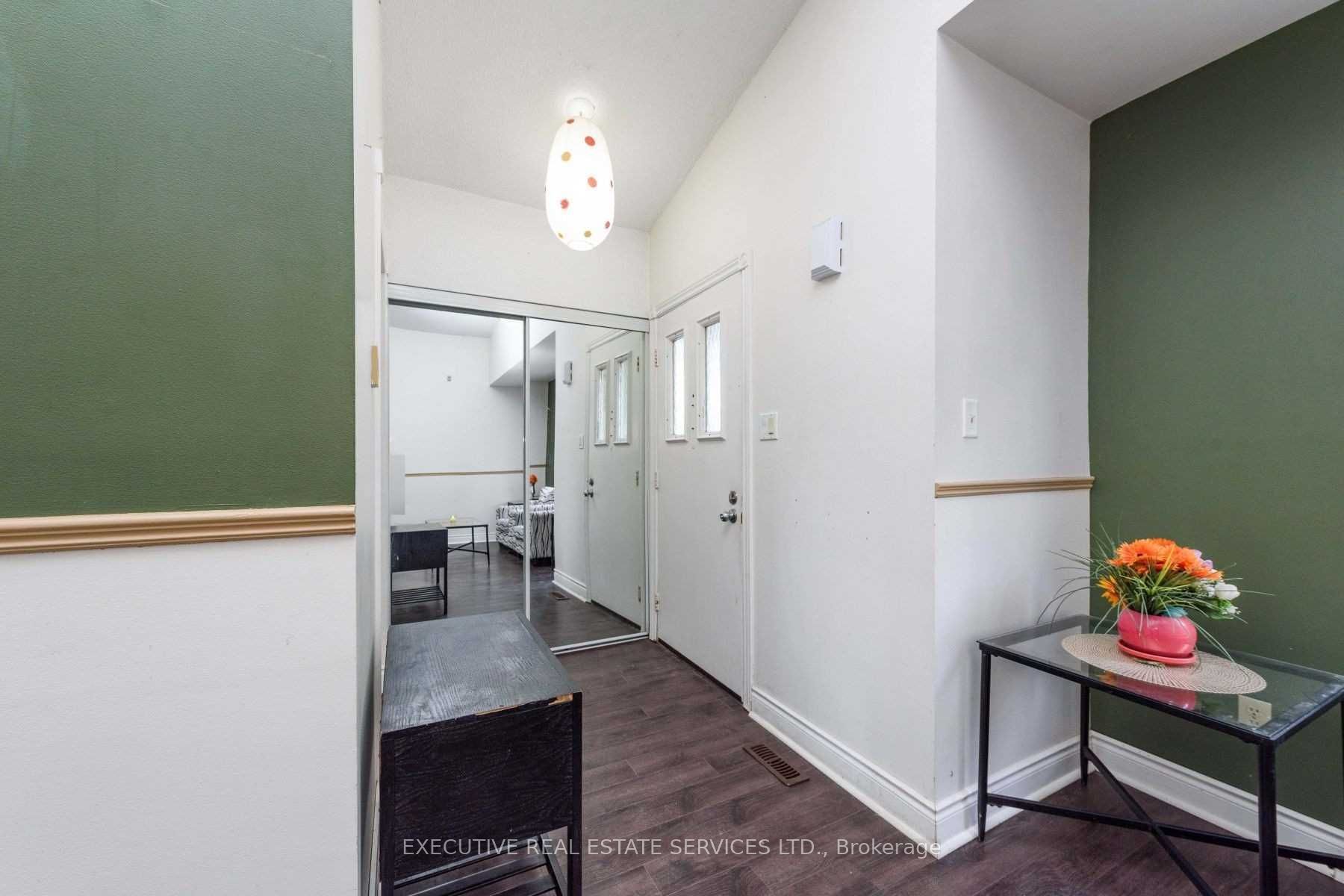 MLS #W12400094 image #2