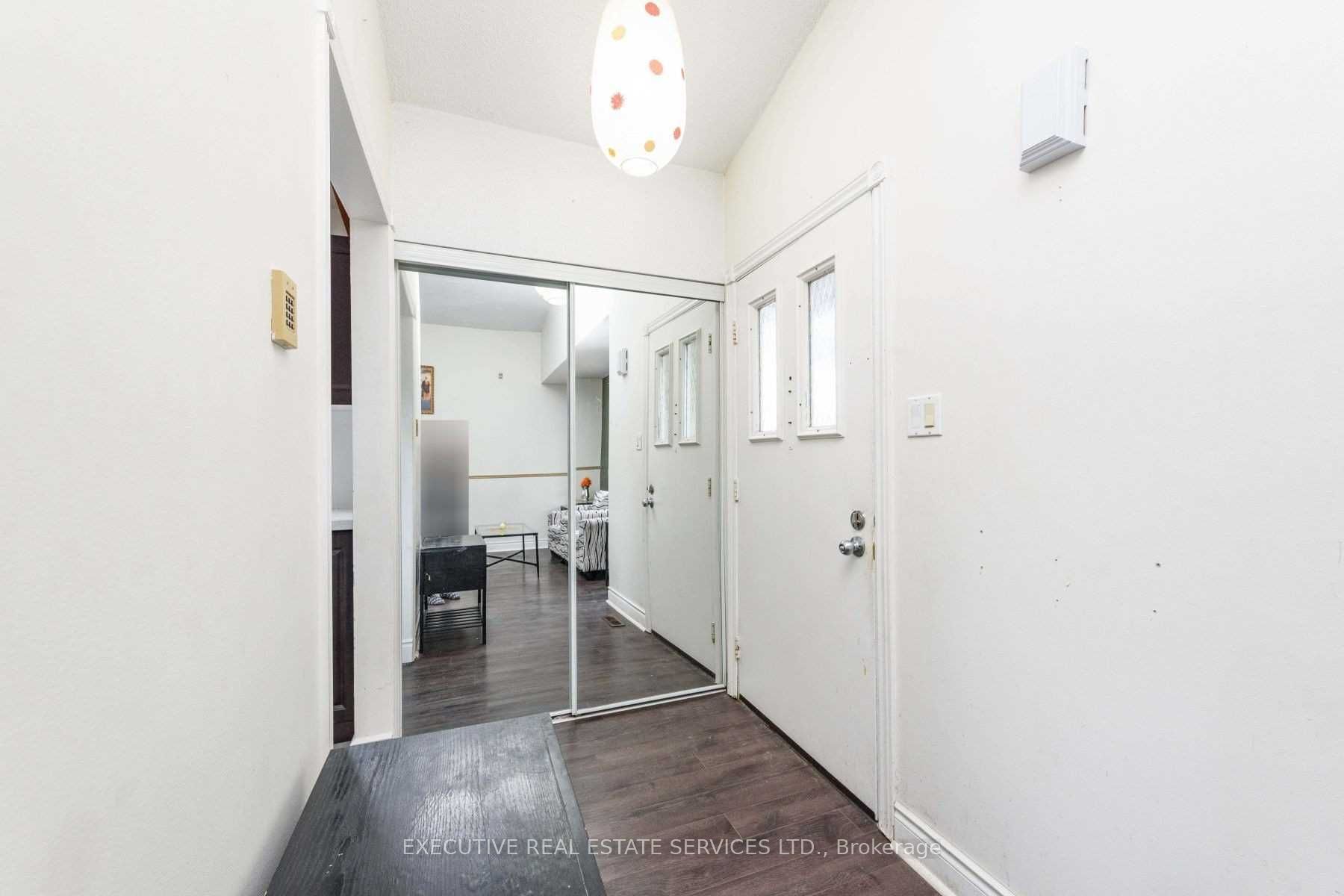 MLS #W12400094 image #3