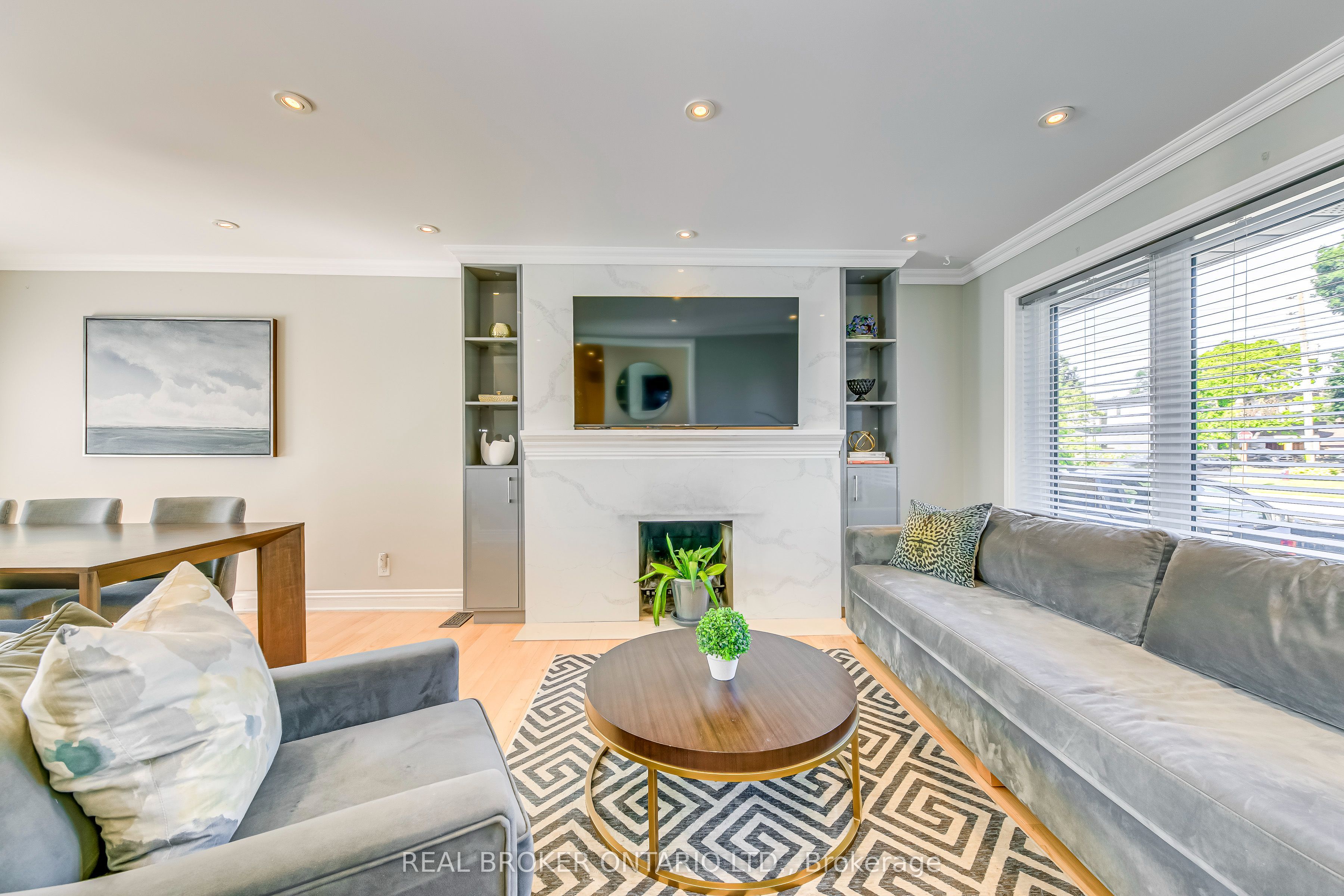 MLS #W12400139 image #10