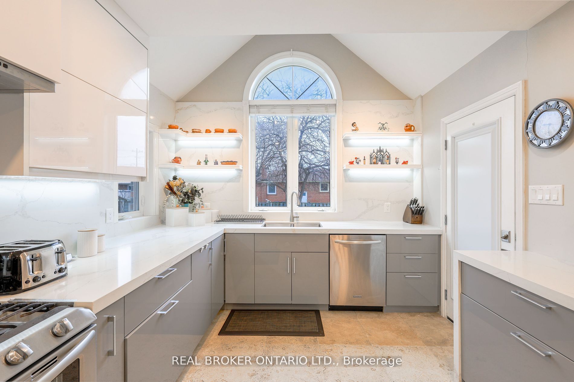 MLS #W12400139 image #11