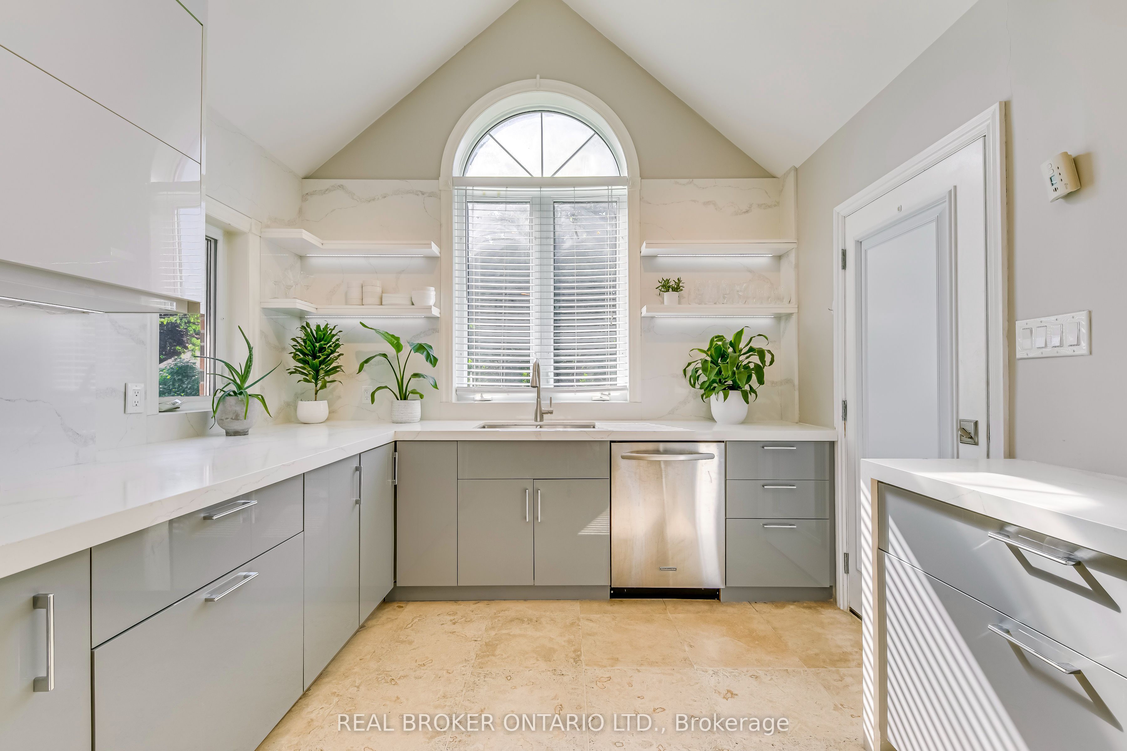 MLS #W12400139 image #19