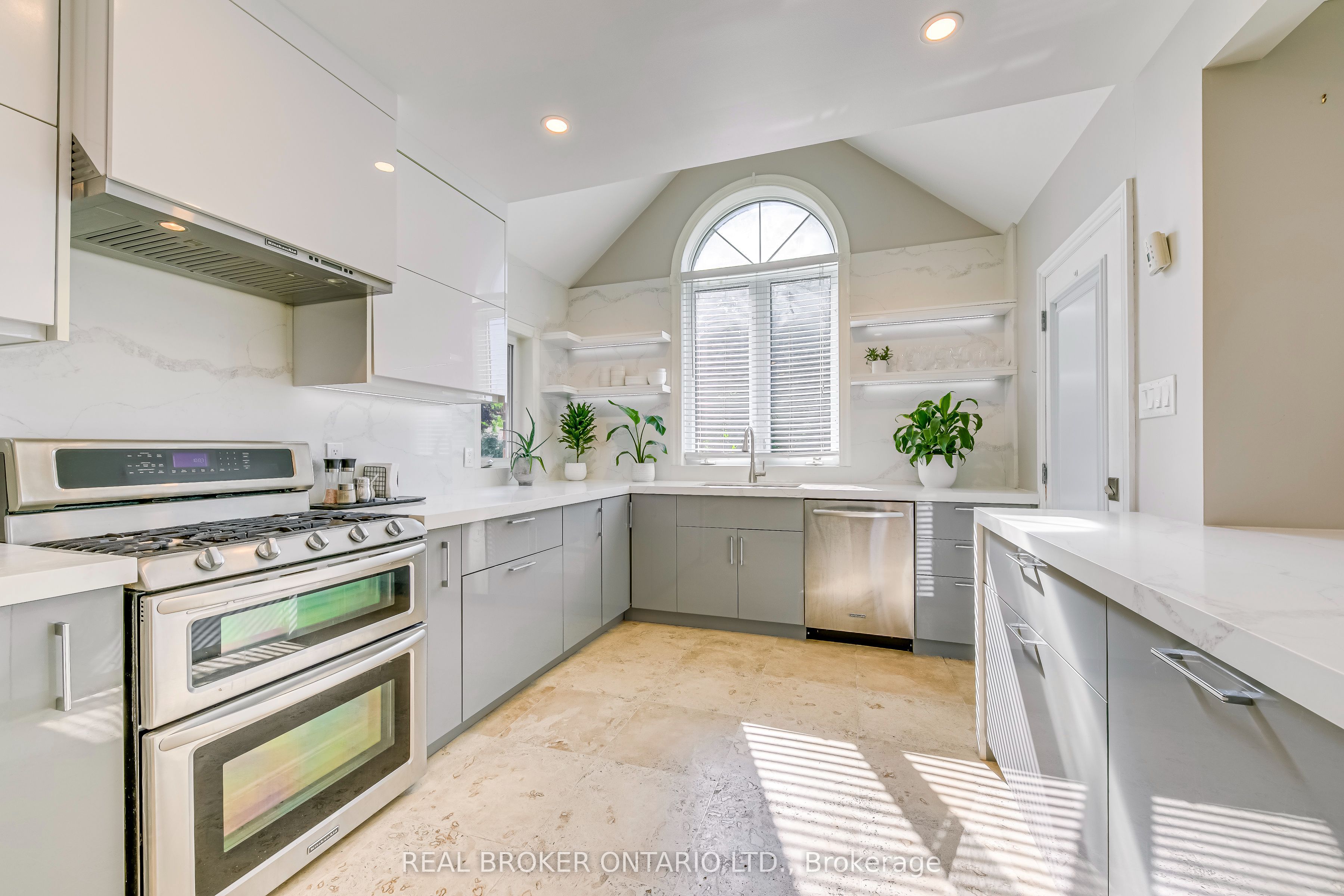 MLS #W12400139 image #22