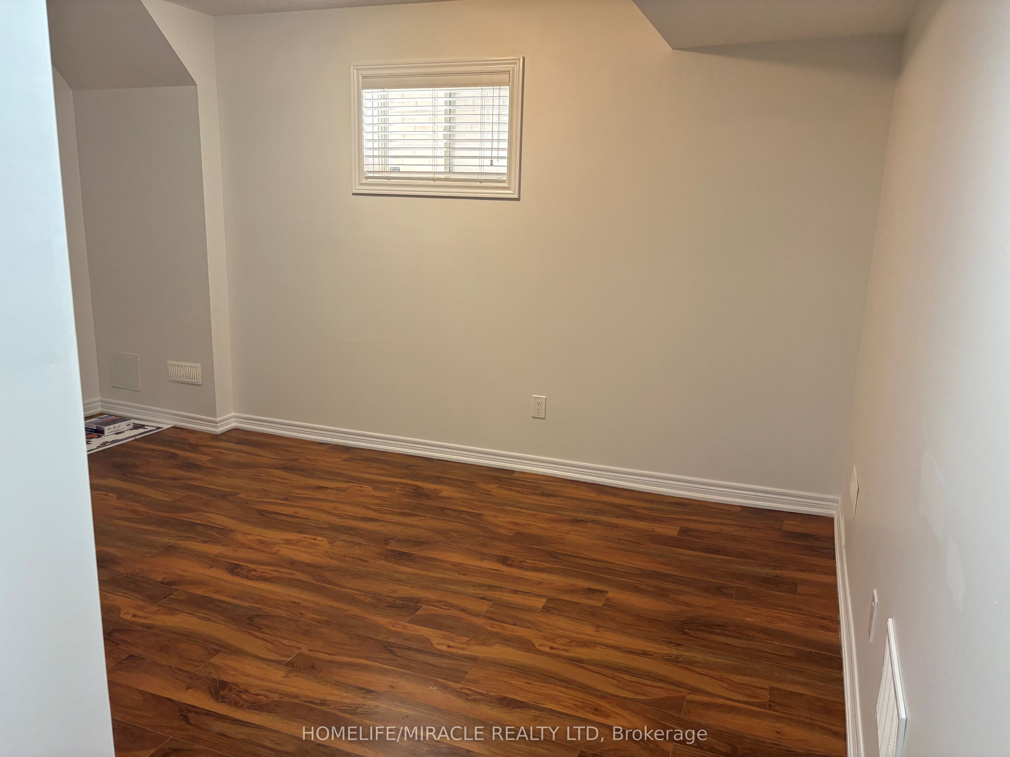 MLS #W12400149 image #6