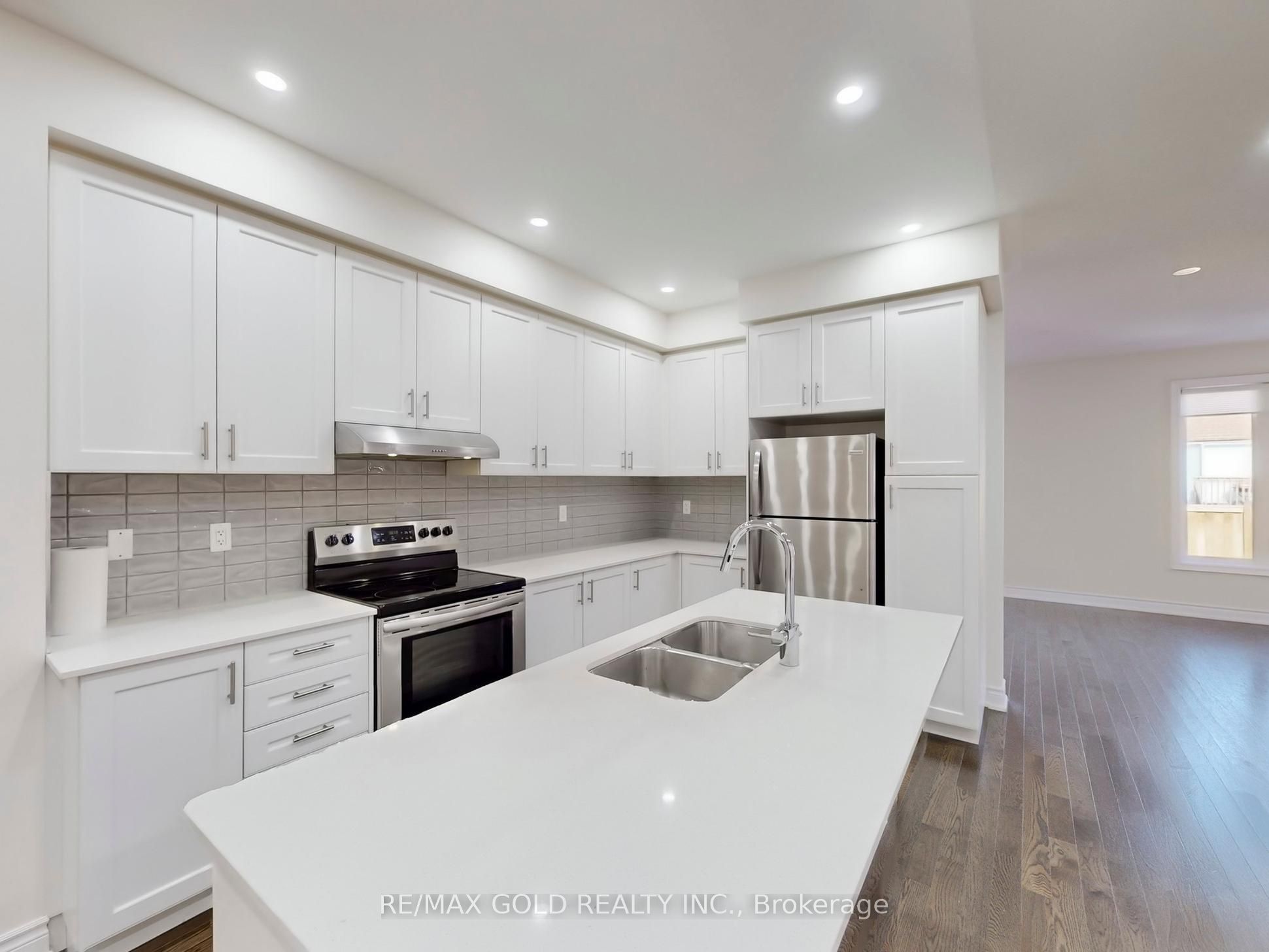 MLS #W12400291 image #13