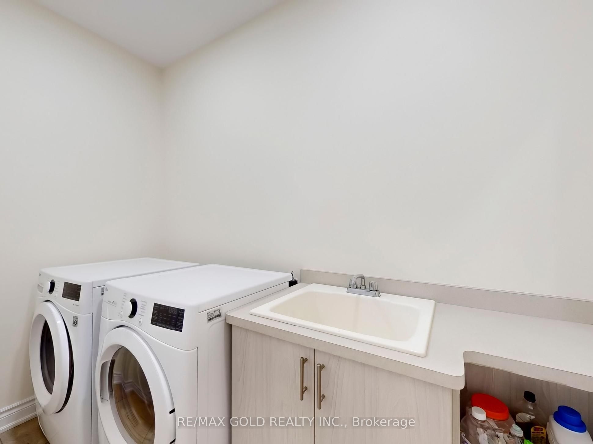 MLS #W12400291 image #15