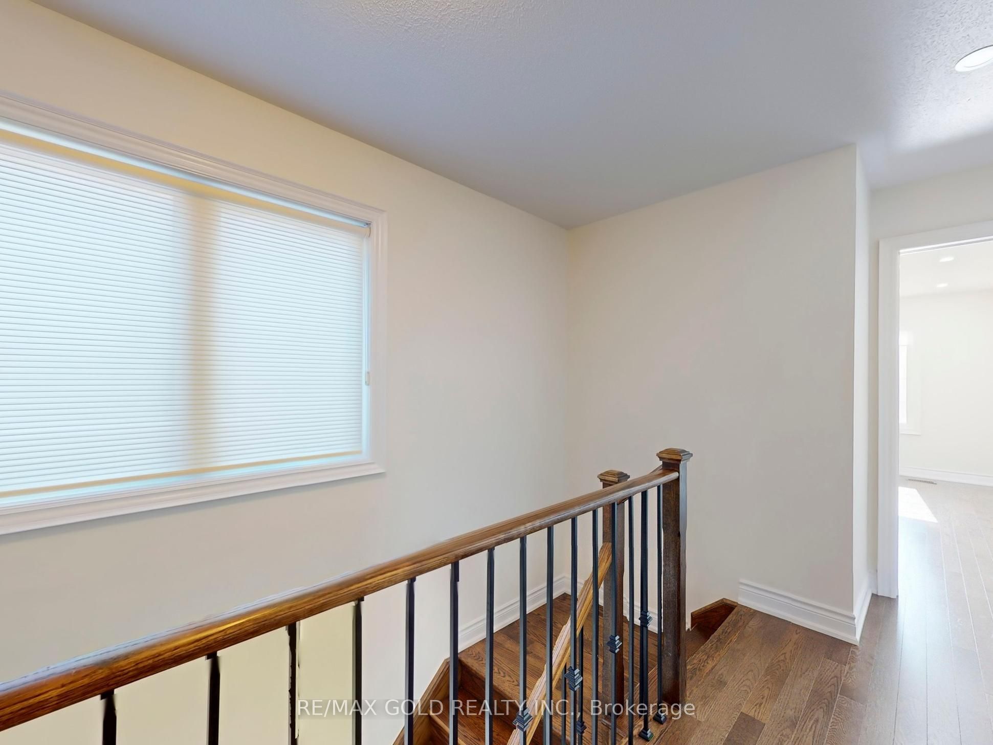 MLS #W12400291 image #17