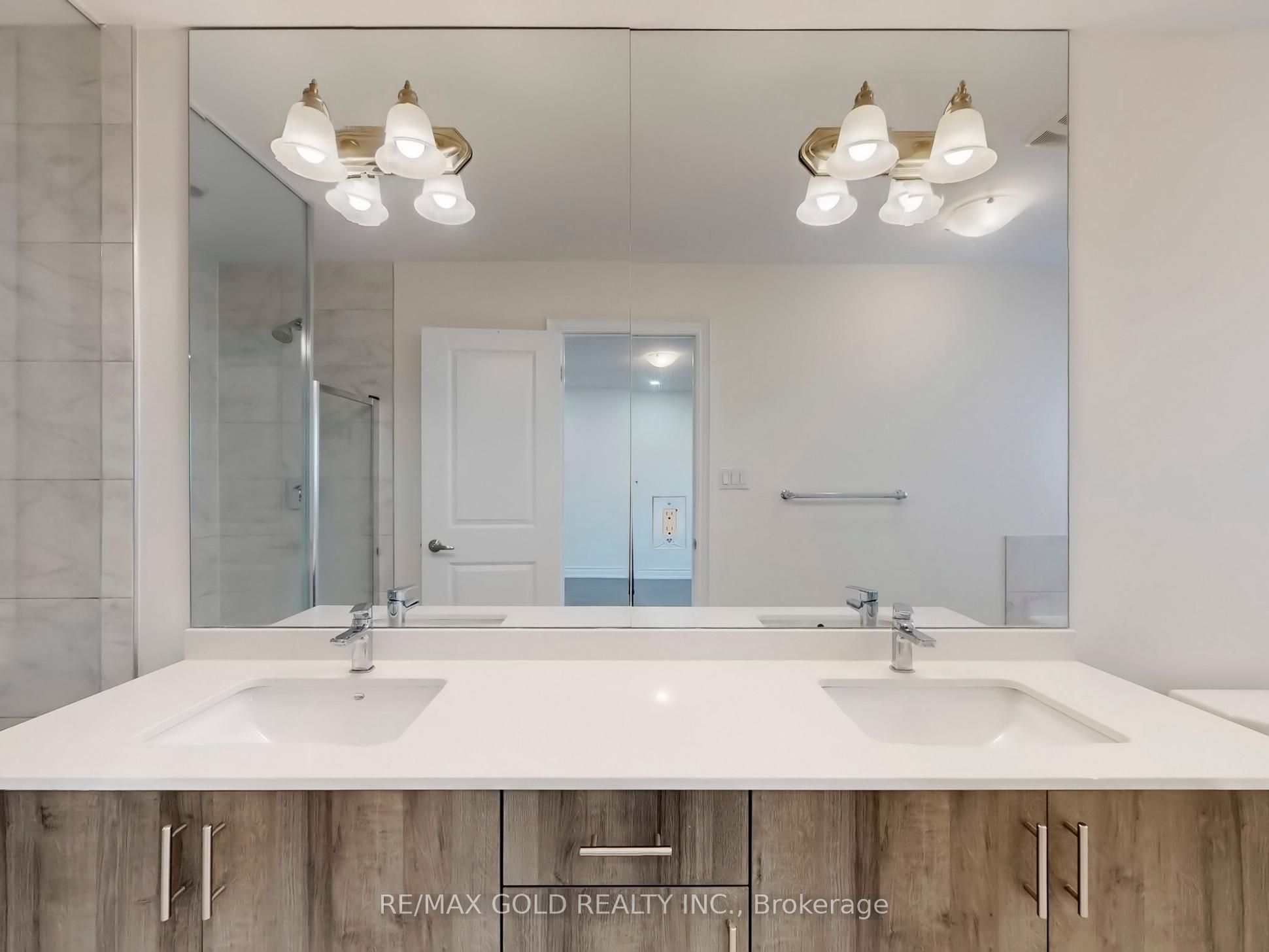 MLS #W12400291 image #24