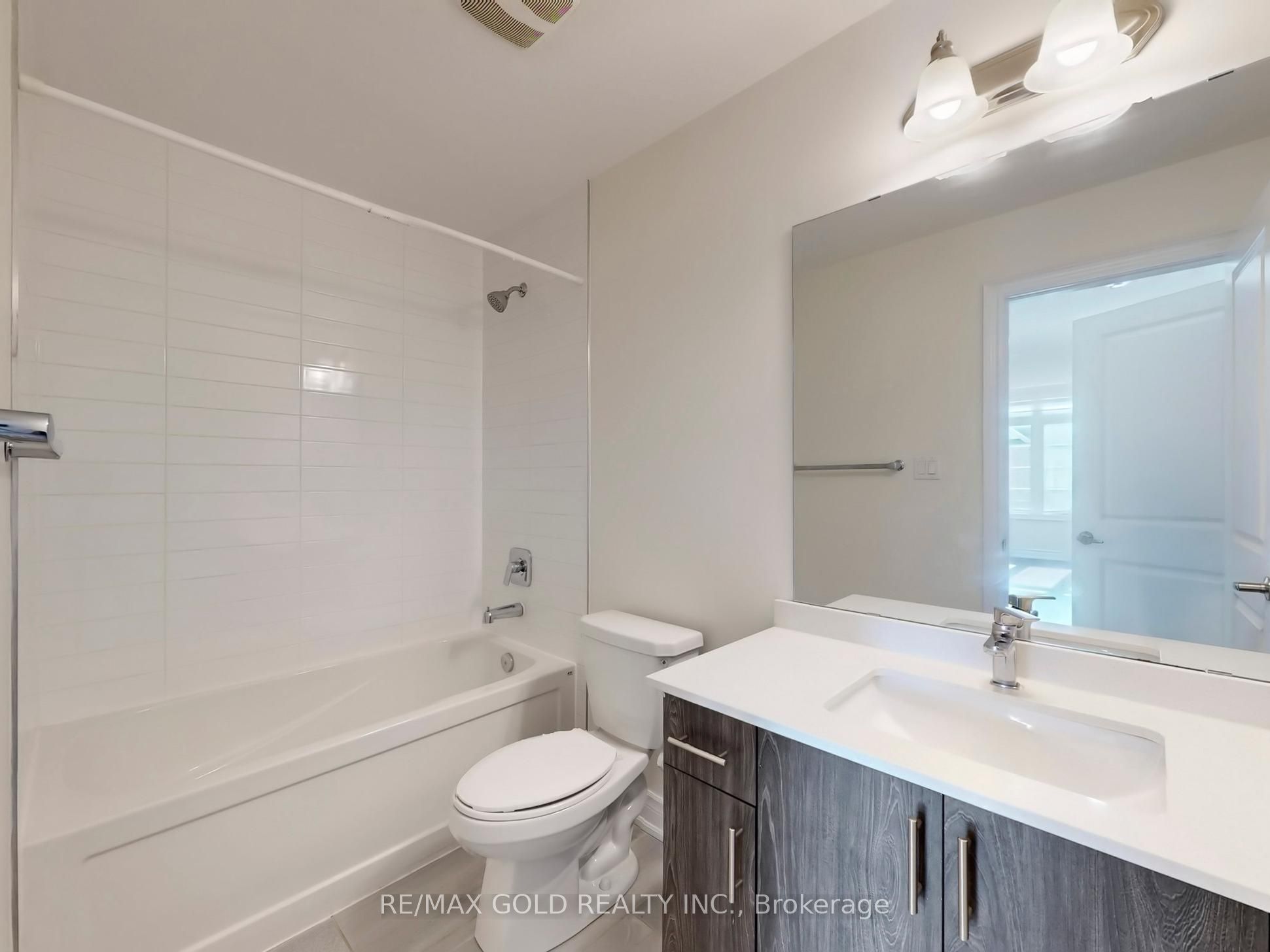 MLS #W12400291 image #31