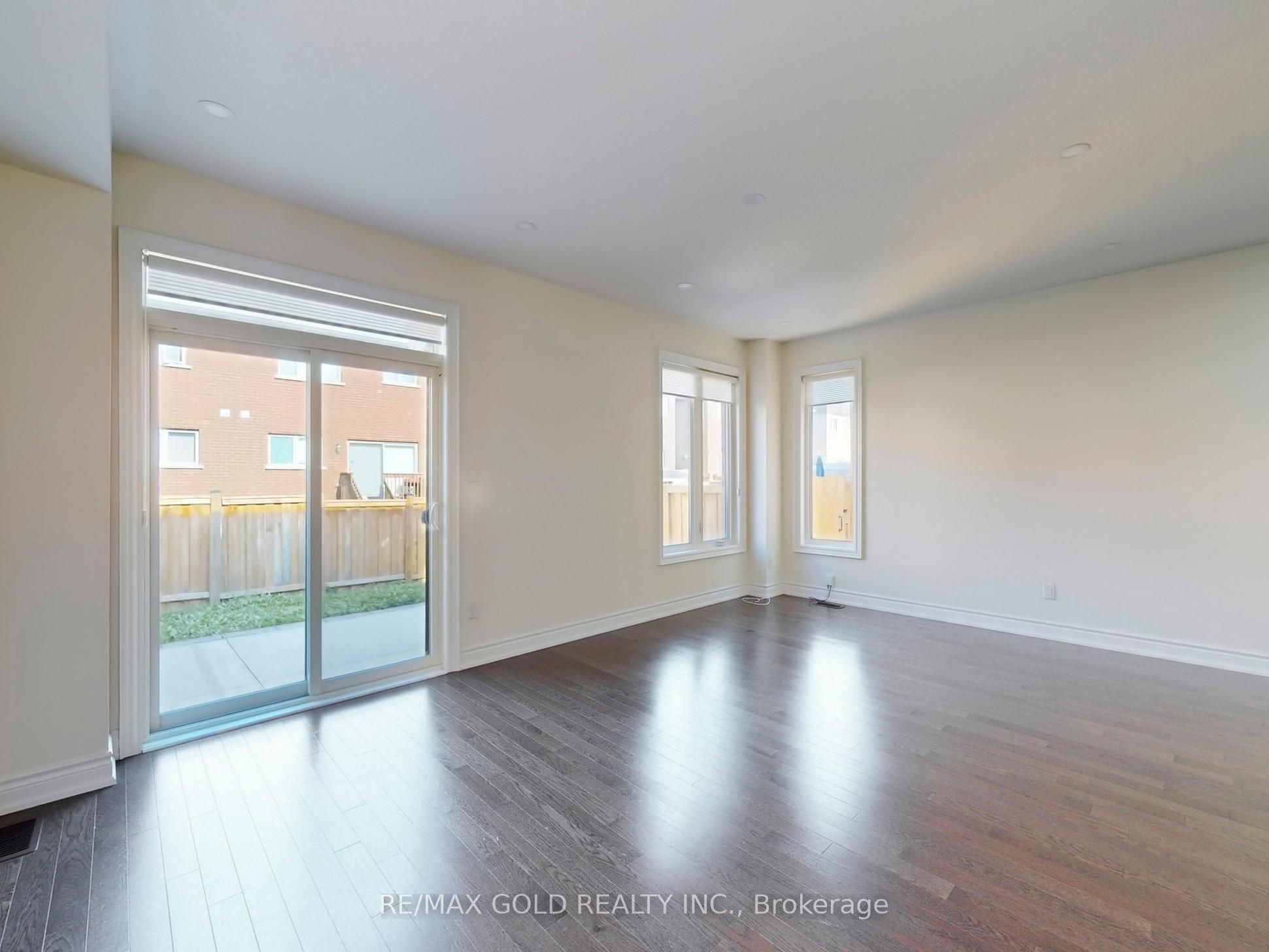 MLS #W12400291 image #4