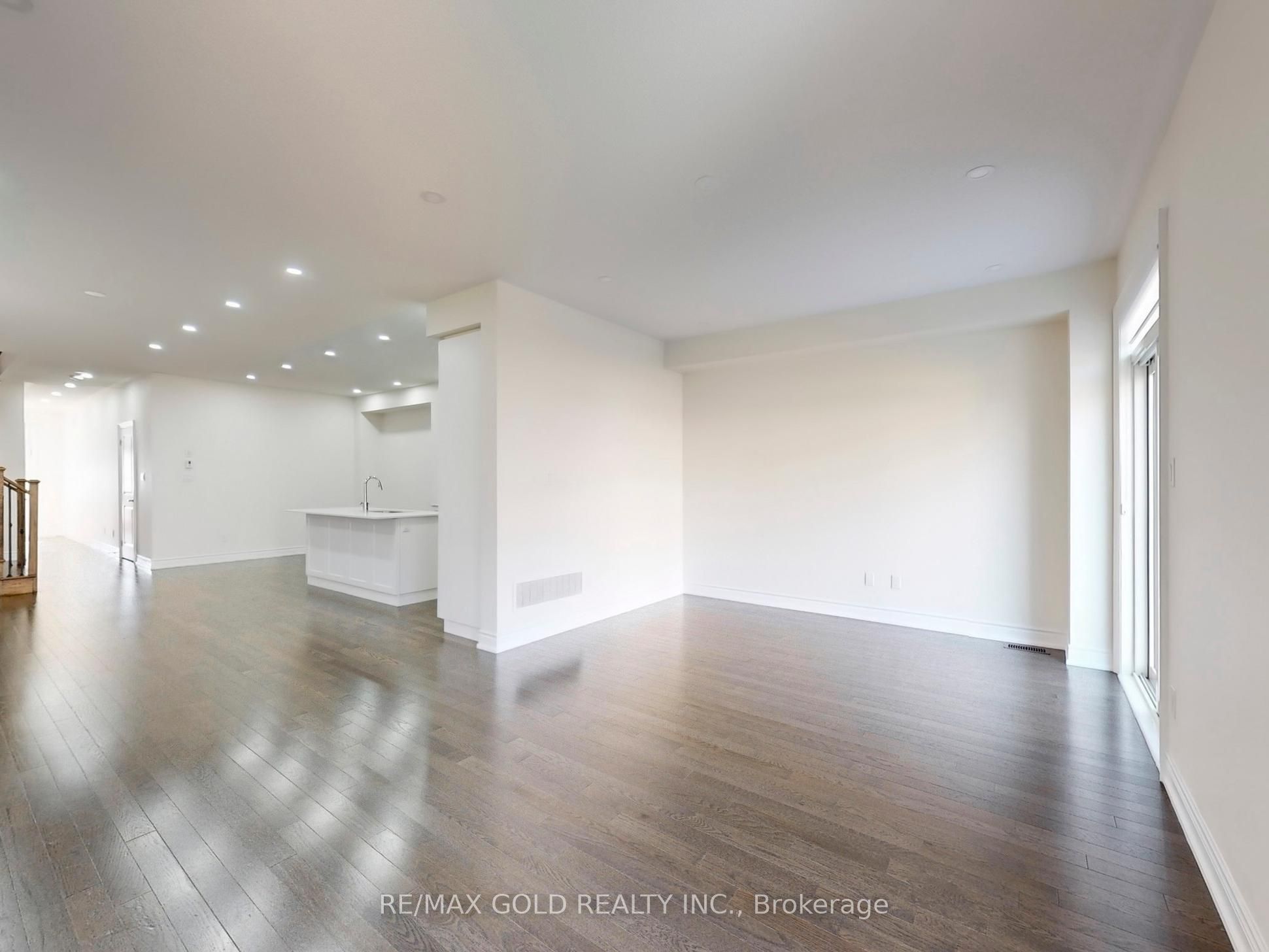 MLS #W12400291 image #6