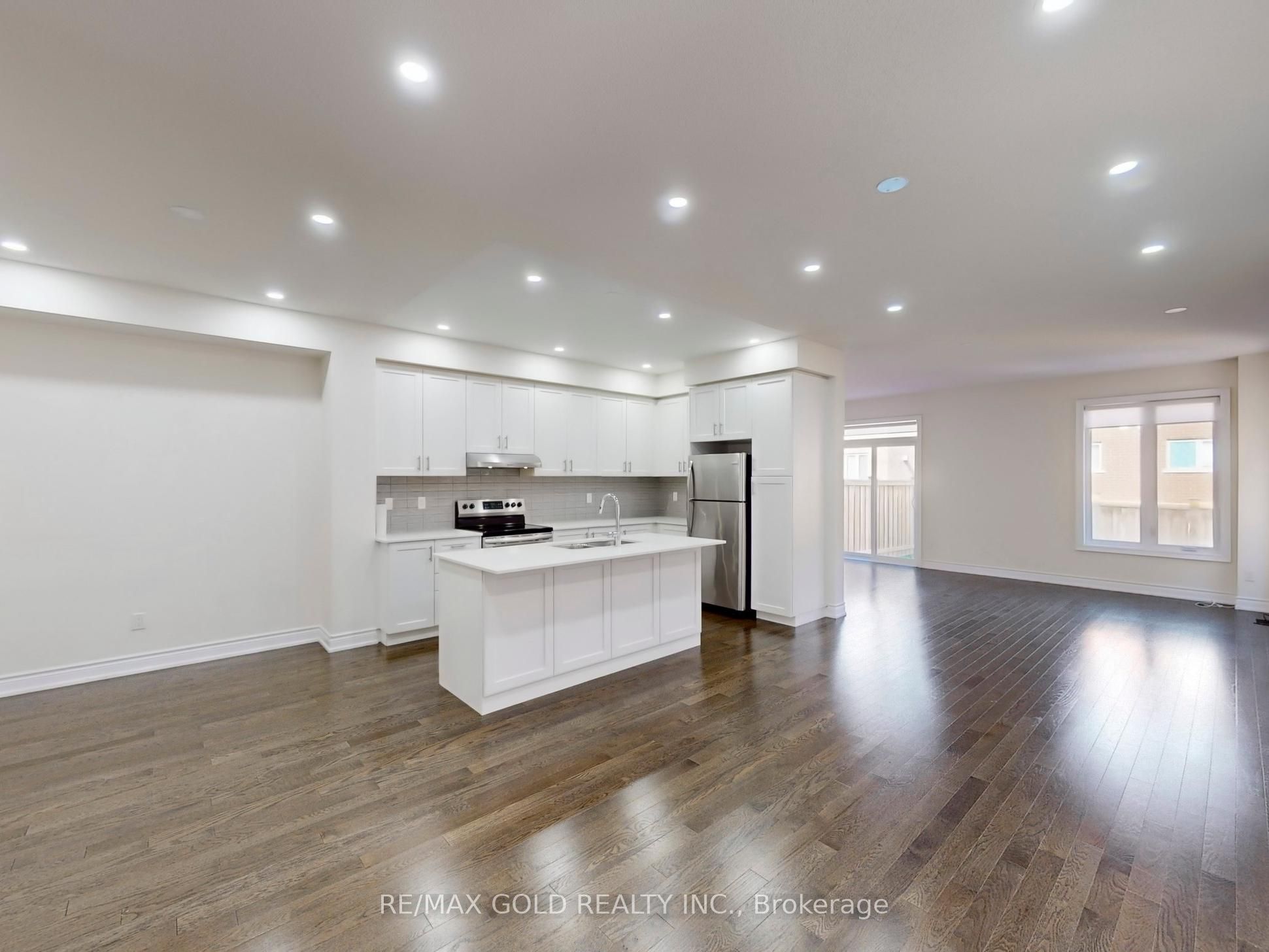 MLS #W12400291 image #8