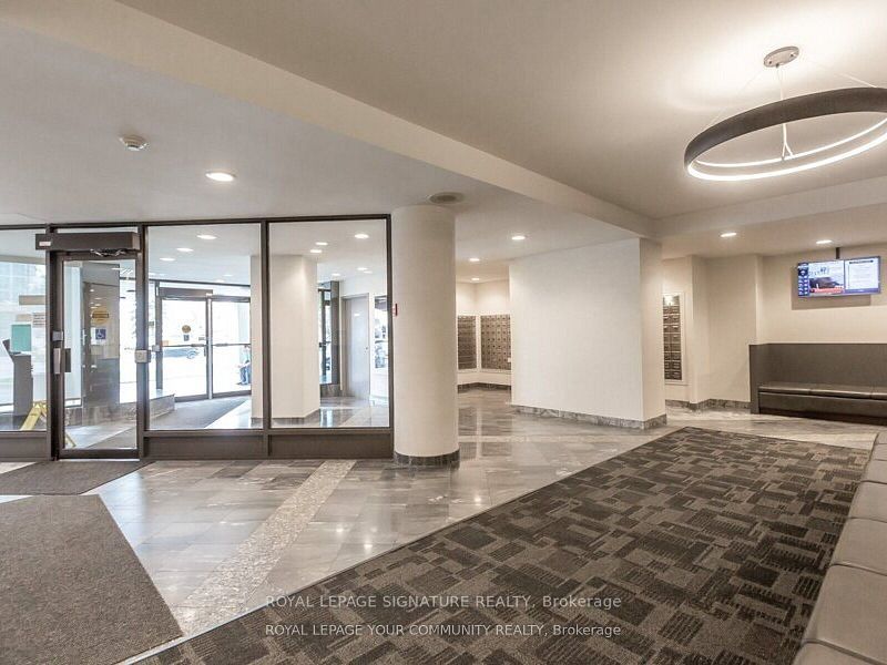 MLS #W12400304 image #2