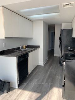 MLS #W12400304 image #5