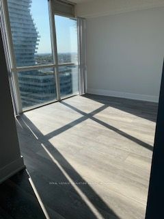 MLS #W12400304 image #7