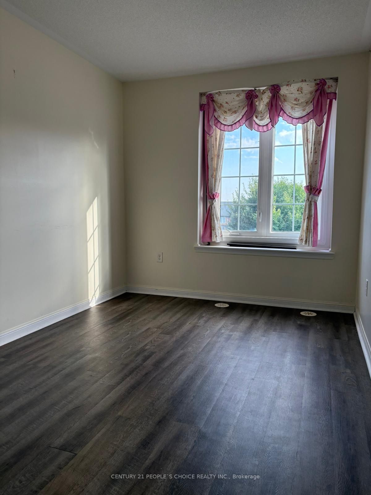 MLS #W12400419 image #13