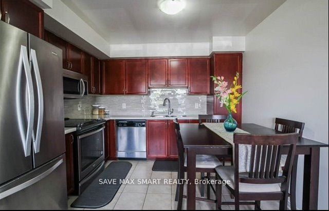 MLS #W12400537 image #8