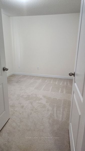 MLS #W12400559 image #10